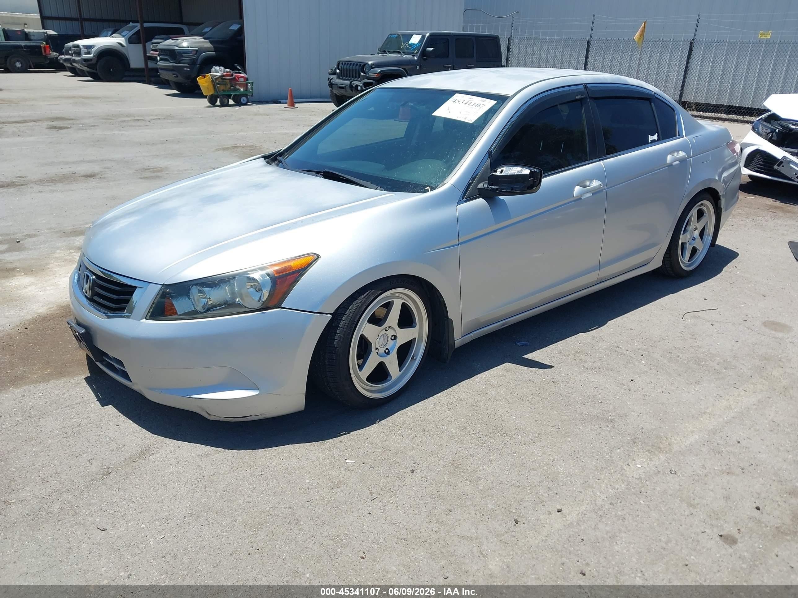 2008 Honda Accord 2.4 Lx Silver vin: JHMCP263X8C035174