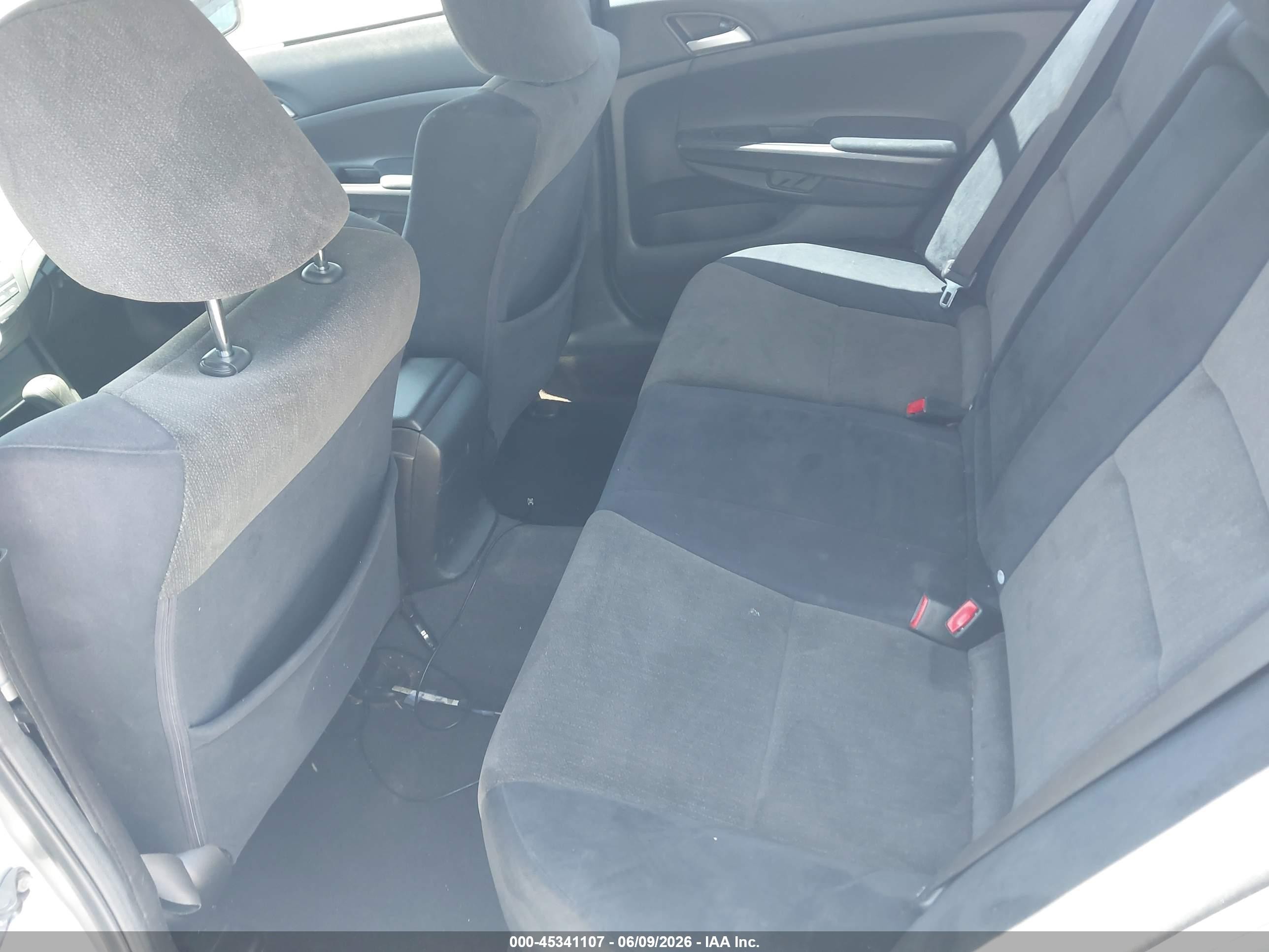 2008 Honda Accord 2.4 Lx Silver vin: JHMCP263X8C035174
