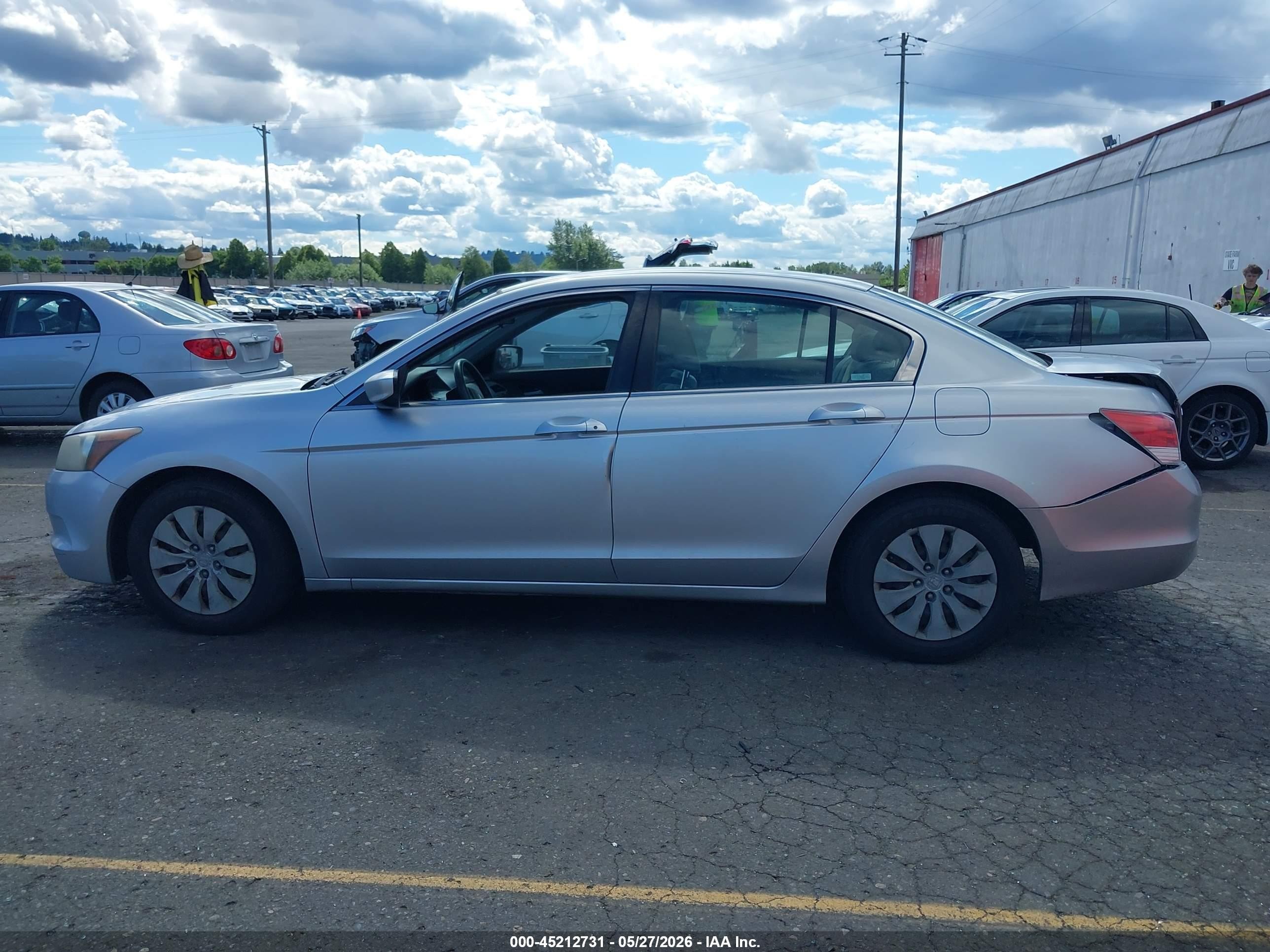 2009 Honda Accord 2.4 Lx Silver vin: JHMCP263X9C004959