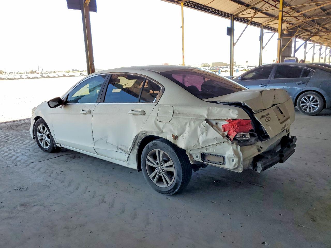 2008 Honda Accord Lxp White vin: JHMCP26408C040019
