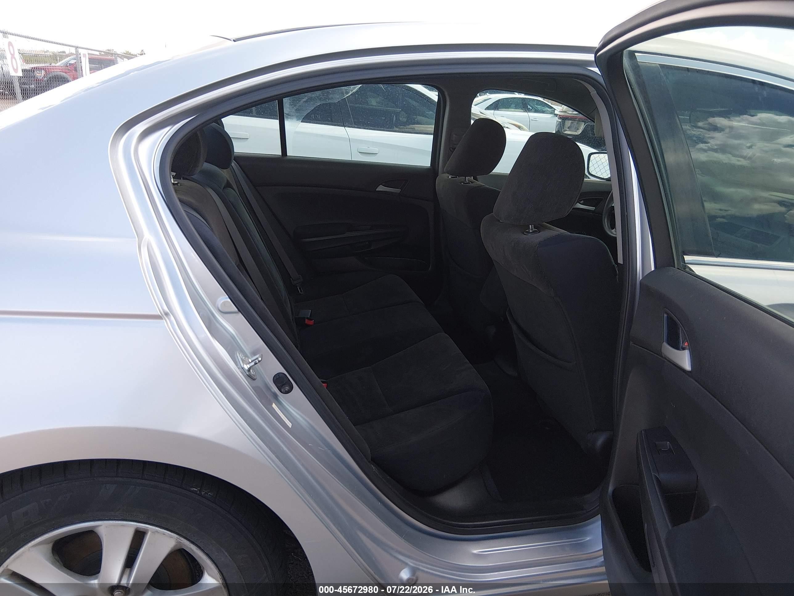 2009 Honda Accord 2.4 Lx-p Серебряный vin: JHMCP26409C005224