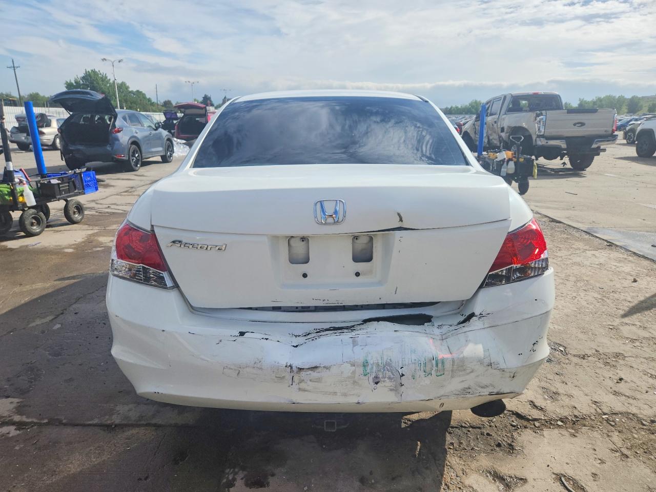 2009 Honda Accord Lxp White vin: JHMCP26419C007709