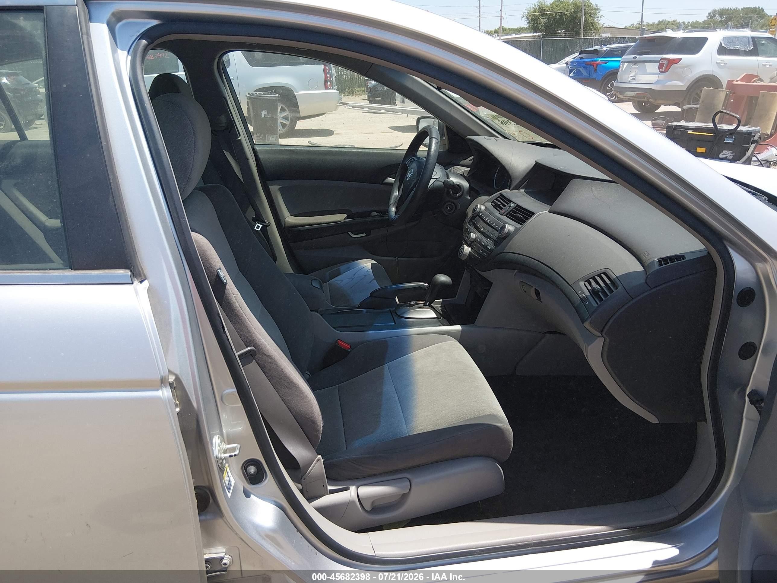 2008 Honda Accord 2.4 Lx-p Gray vin: JHMCP26428C034142