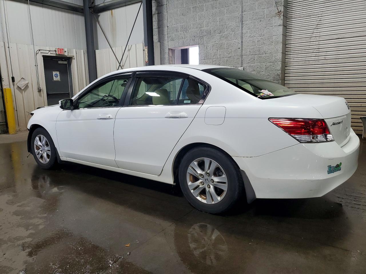 2008 Honda Accord Lxp White vin: JHMCP26428C056190