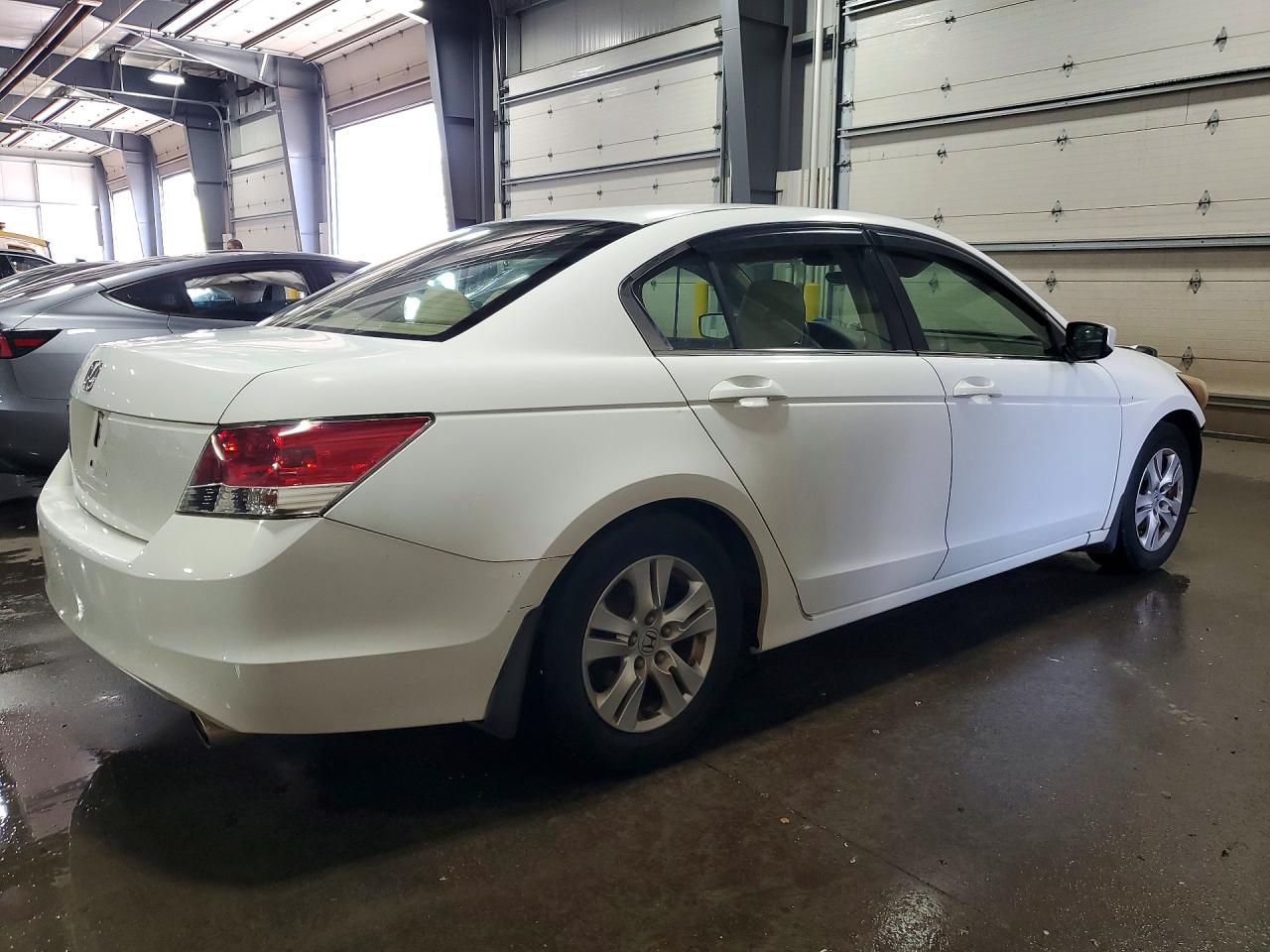 2008 Honda Accord Lxp White vin: JHMCP26428C056190