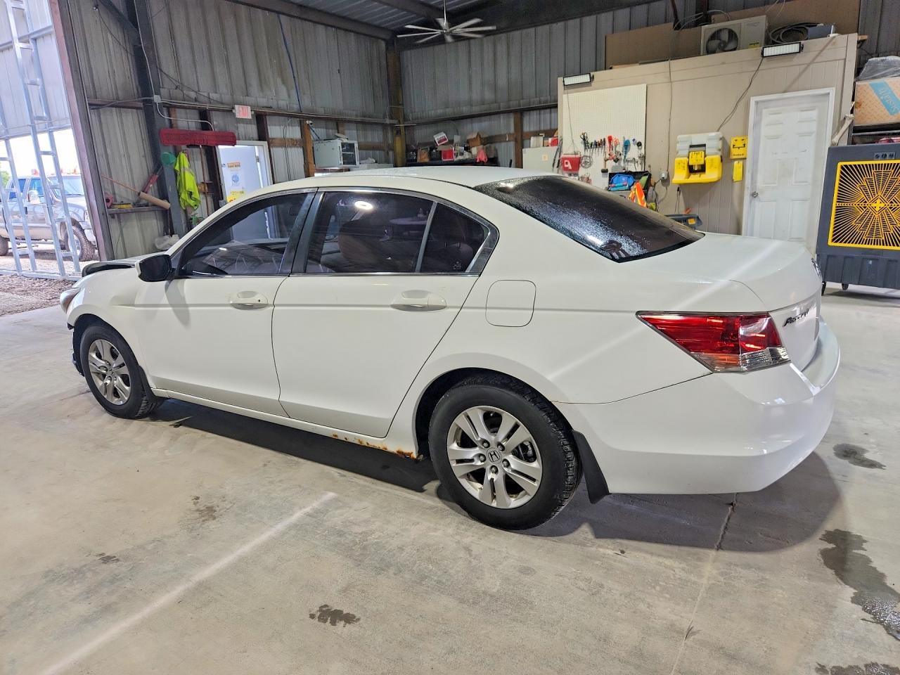 2008 Honda Accord Lxp White vin: JHMCP26448C038855