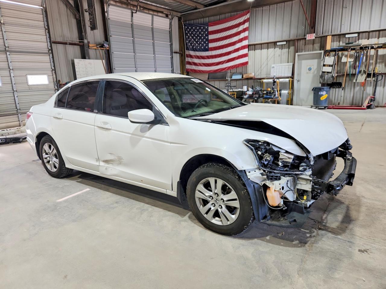 2008 Honda Accord Lxp White vin: JHMCP26448C038855