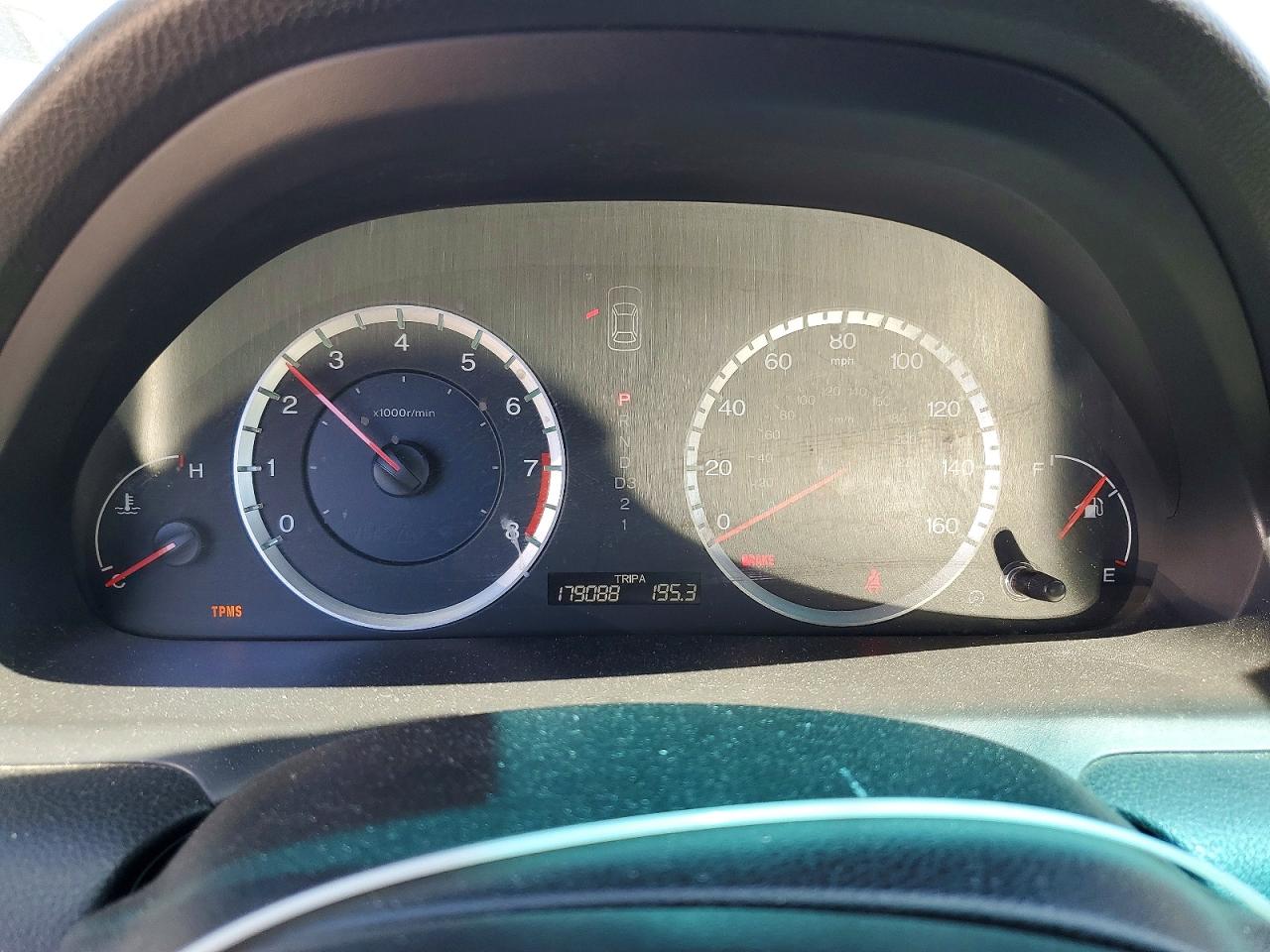 2009 Honda Accord Gray vin: JHMCP26459C008037