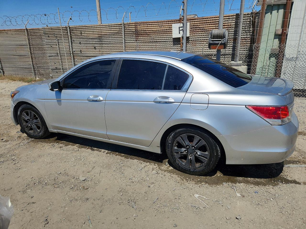 2008 Honda Accord Lxp Silver vin: JHMCP26468C013987