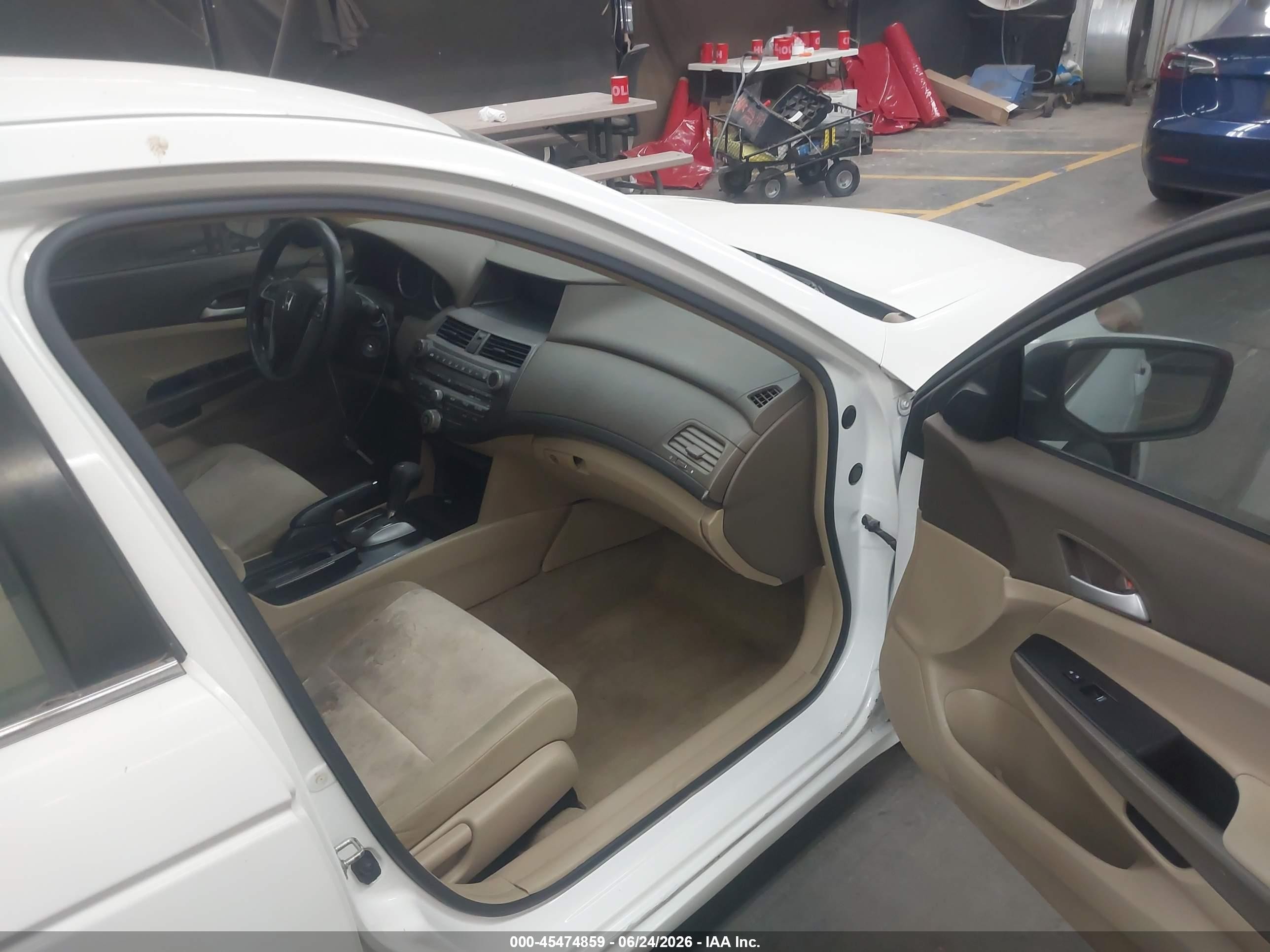 2008 Honda Accord 2.4 Lx-p White vin: JHMCP26468C016615