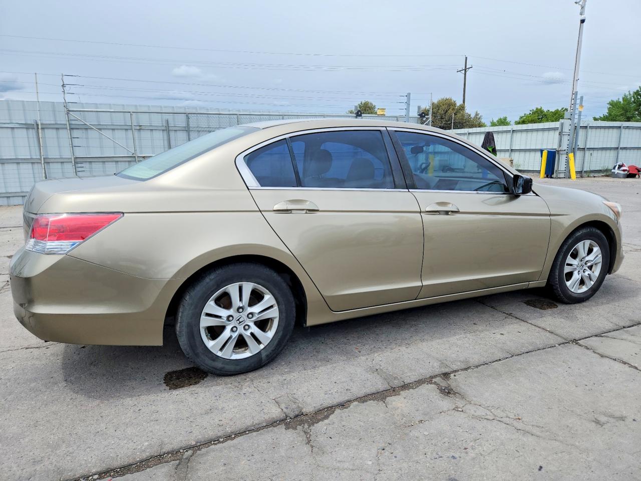 2008 Honda Accord Lxp Gold vin: JHMCP26468C017585