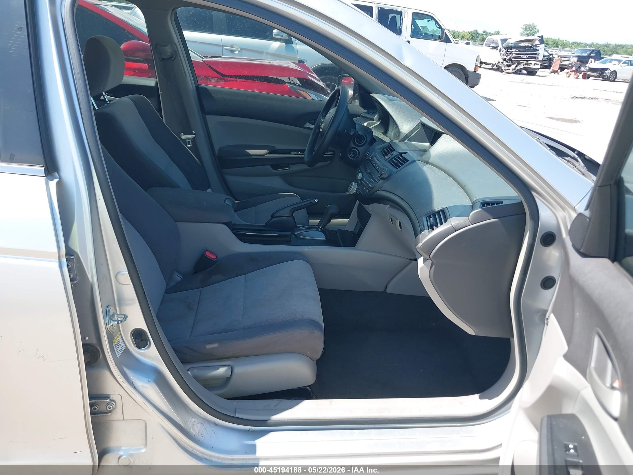 2008 Honda Accord 2.4 Lx-p Silver vin: JHMCP26478C066665