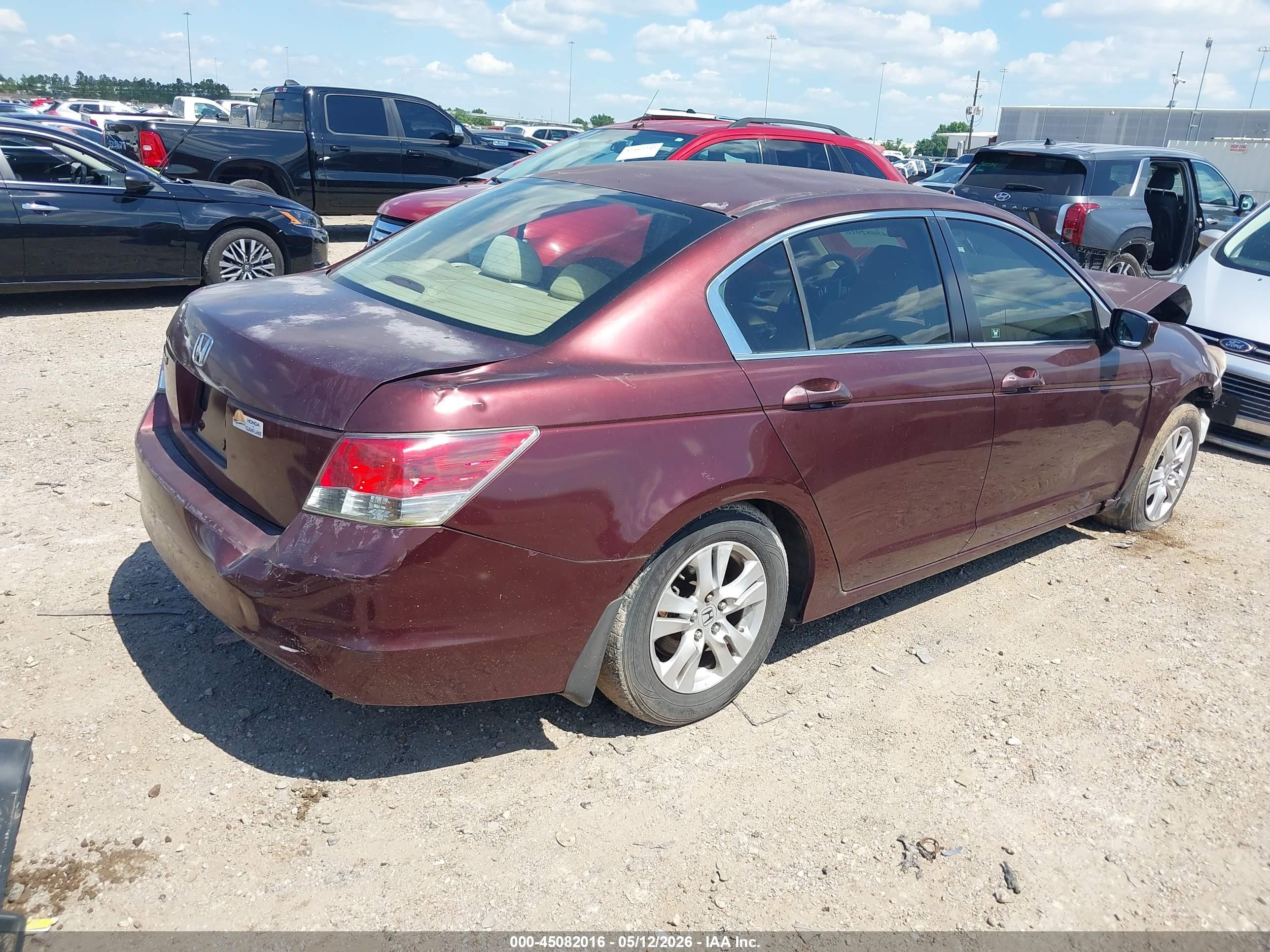 2008 Honda Accord 2.4 Lx-p Red vin: JHMCP26478C067444