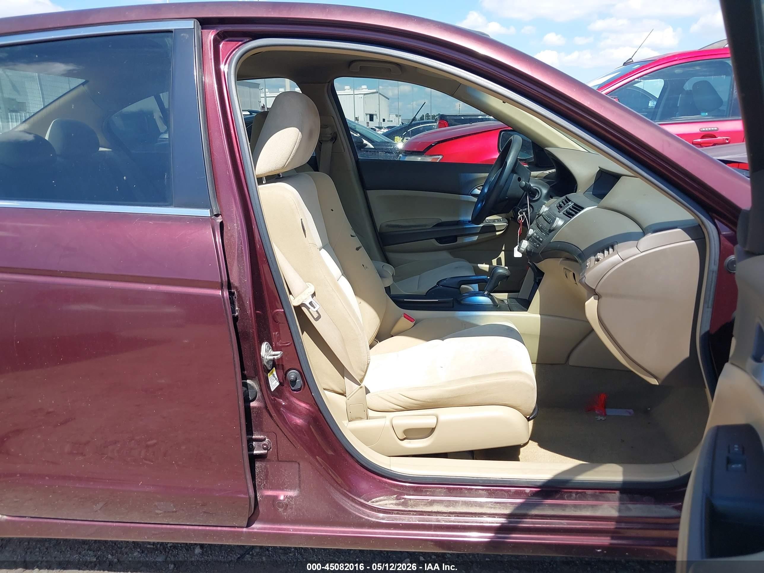 2008 Honda Accord 2.4 Lx-p Red vin: JHMCP26478C067444
