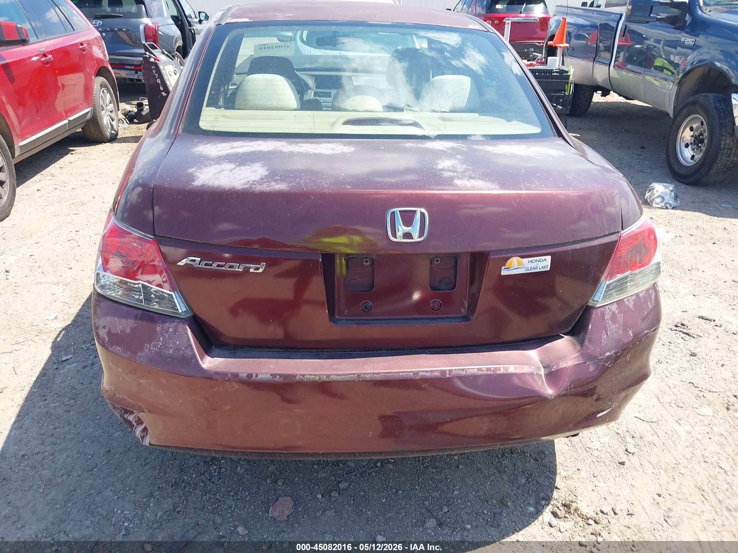 2008 Honda Accord 2.4 Lx-p Red vin: JHMCP26478C067444