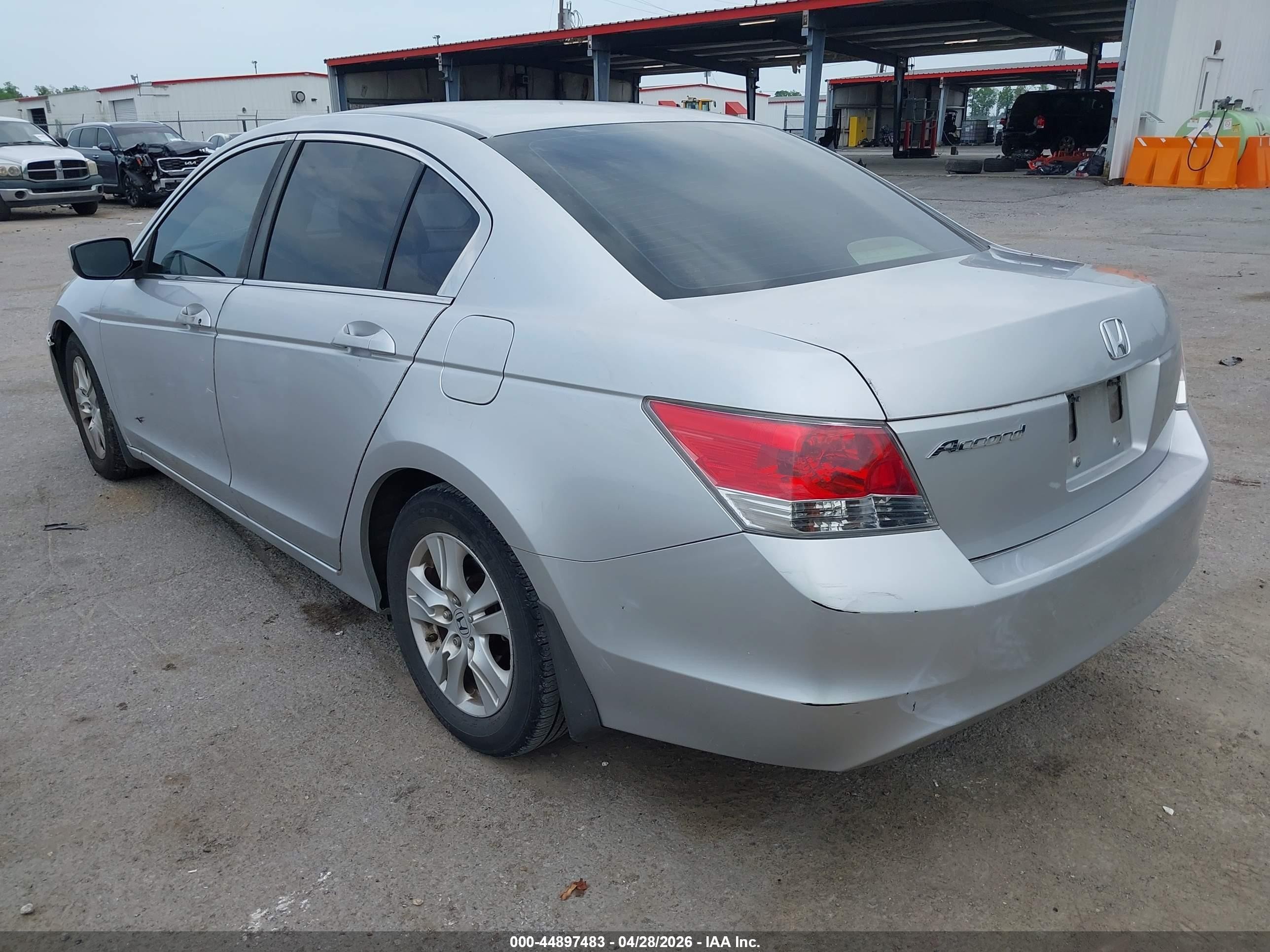 2008 Honda Accord 2.4 Lx-p Серебряный vin: JHMCP26488C075052