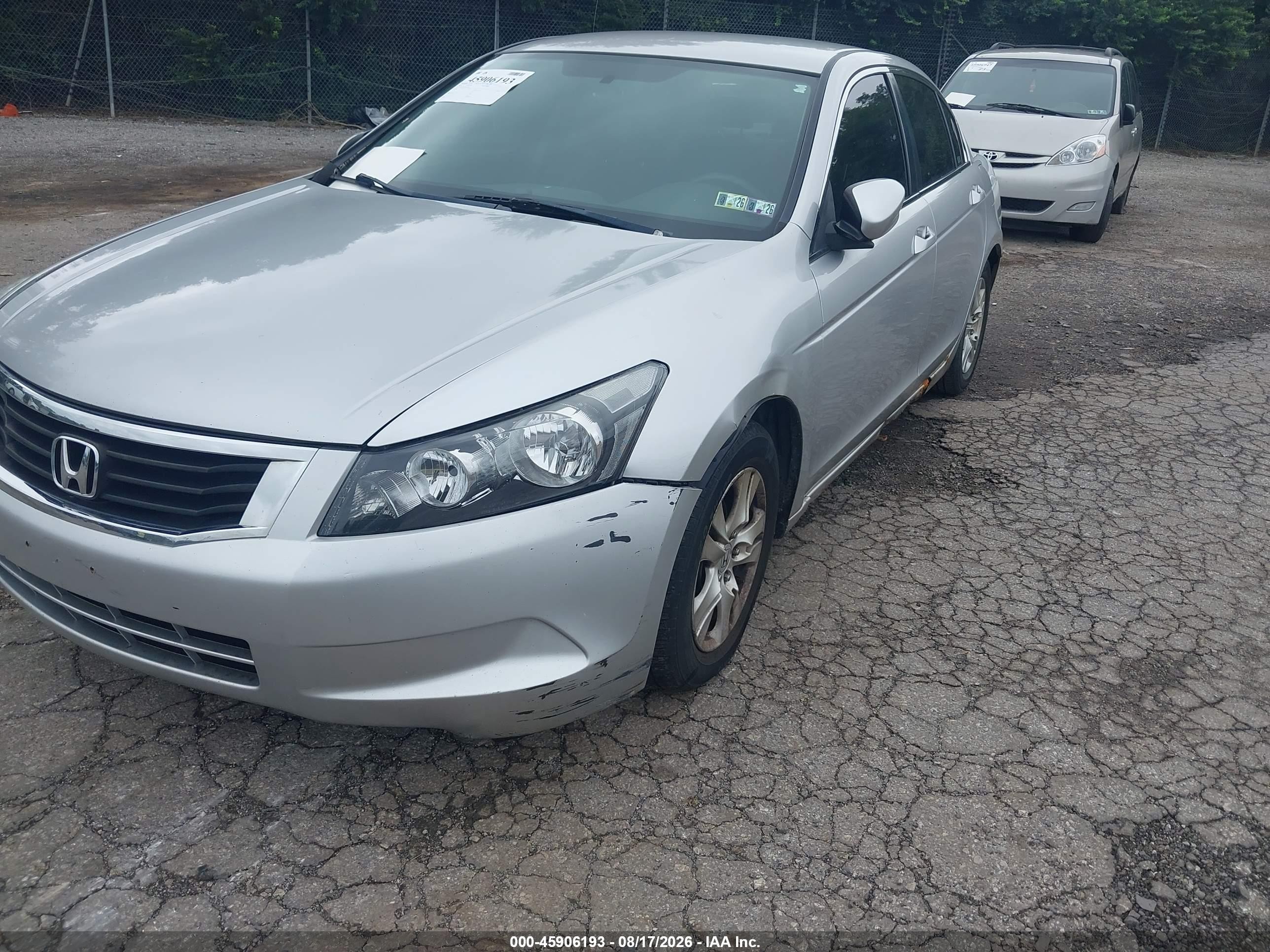 2009 Honda Accord 2.4 Lx-p Silver vin: JHMCP26489C010283