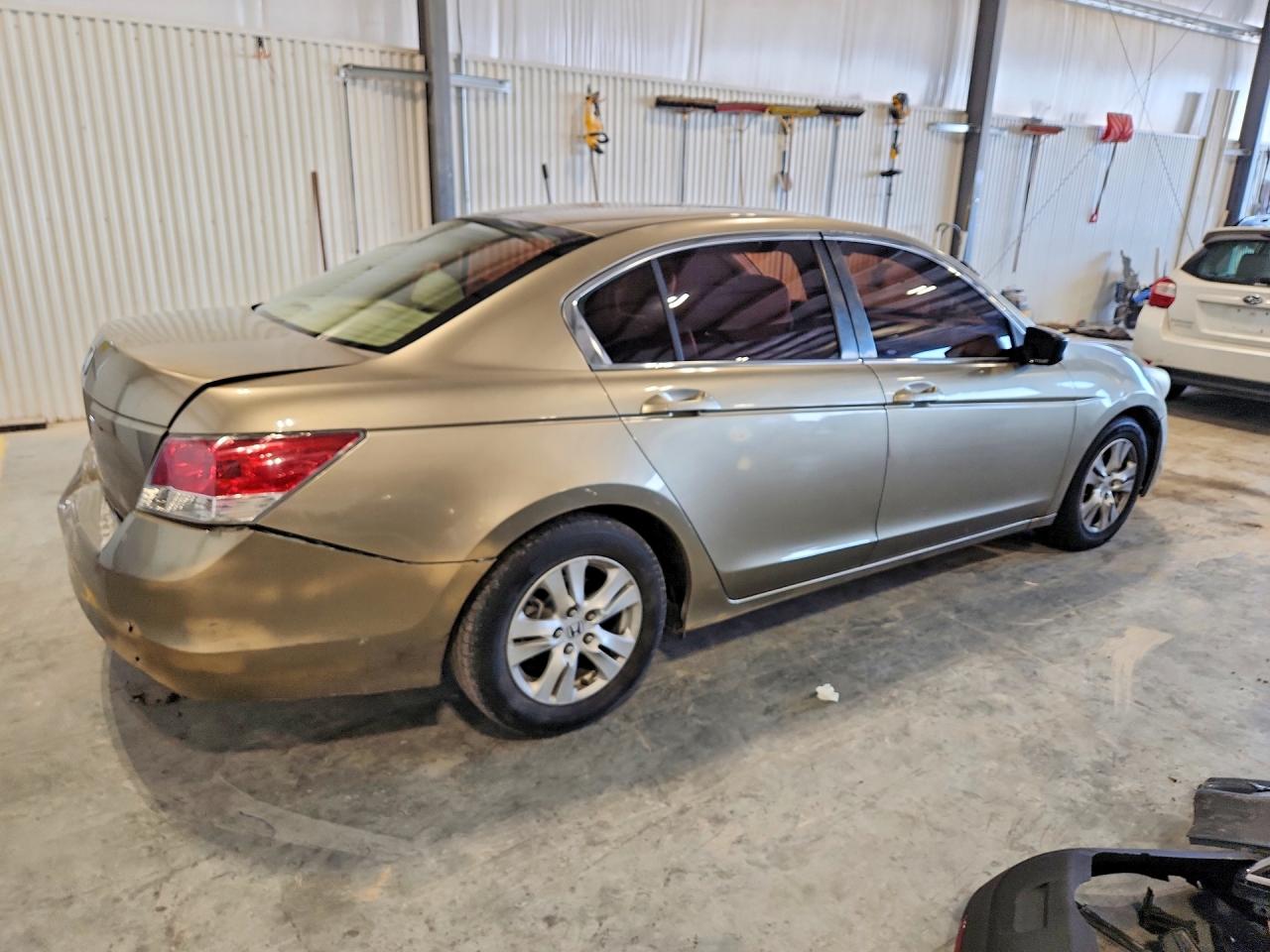 2008 Honda Accord Lxp Gold vin: JHMCP26498C025051