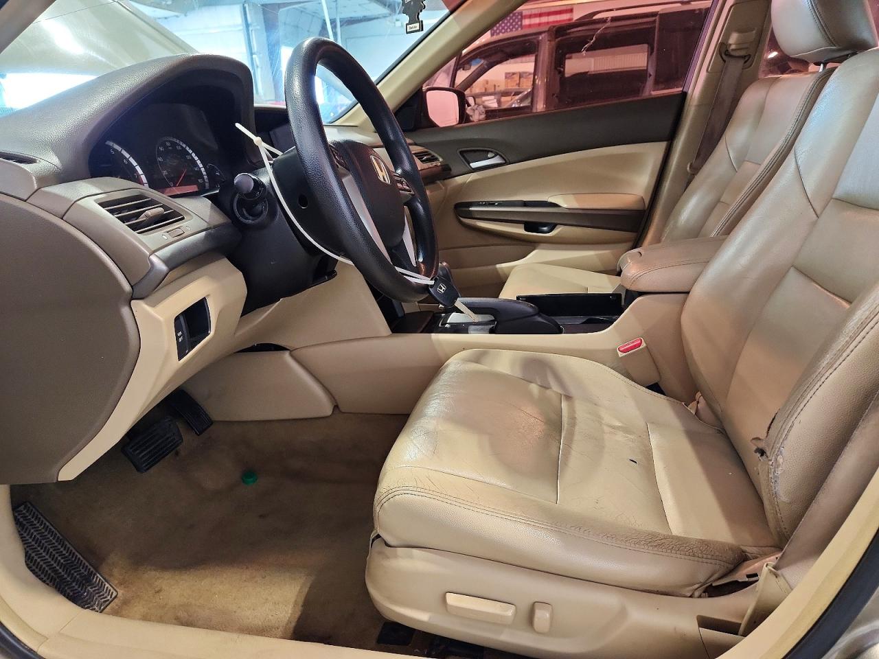 2008 Honda Accord Lxp Gold vin: JHMCP26498C025051