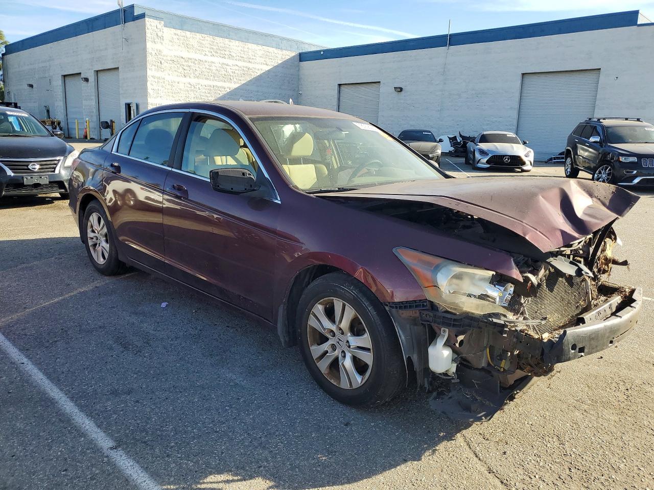 2008 Honda Accord Lxp Burgundy vin: JHMCP26498C031240
