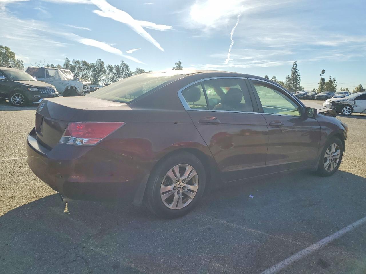 2008 Honda Accord Lxp Burgundy vin: JHMCP26498C031240