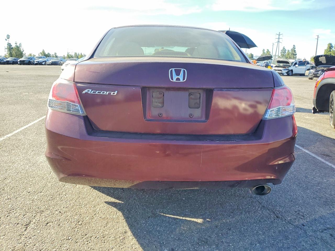 2008 Honda Accord Lxp Burgundy vin: JHMCP26498C031240
