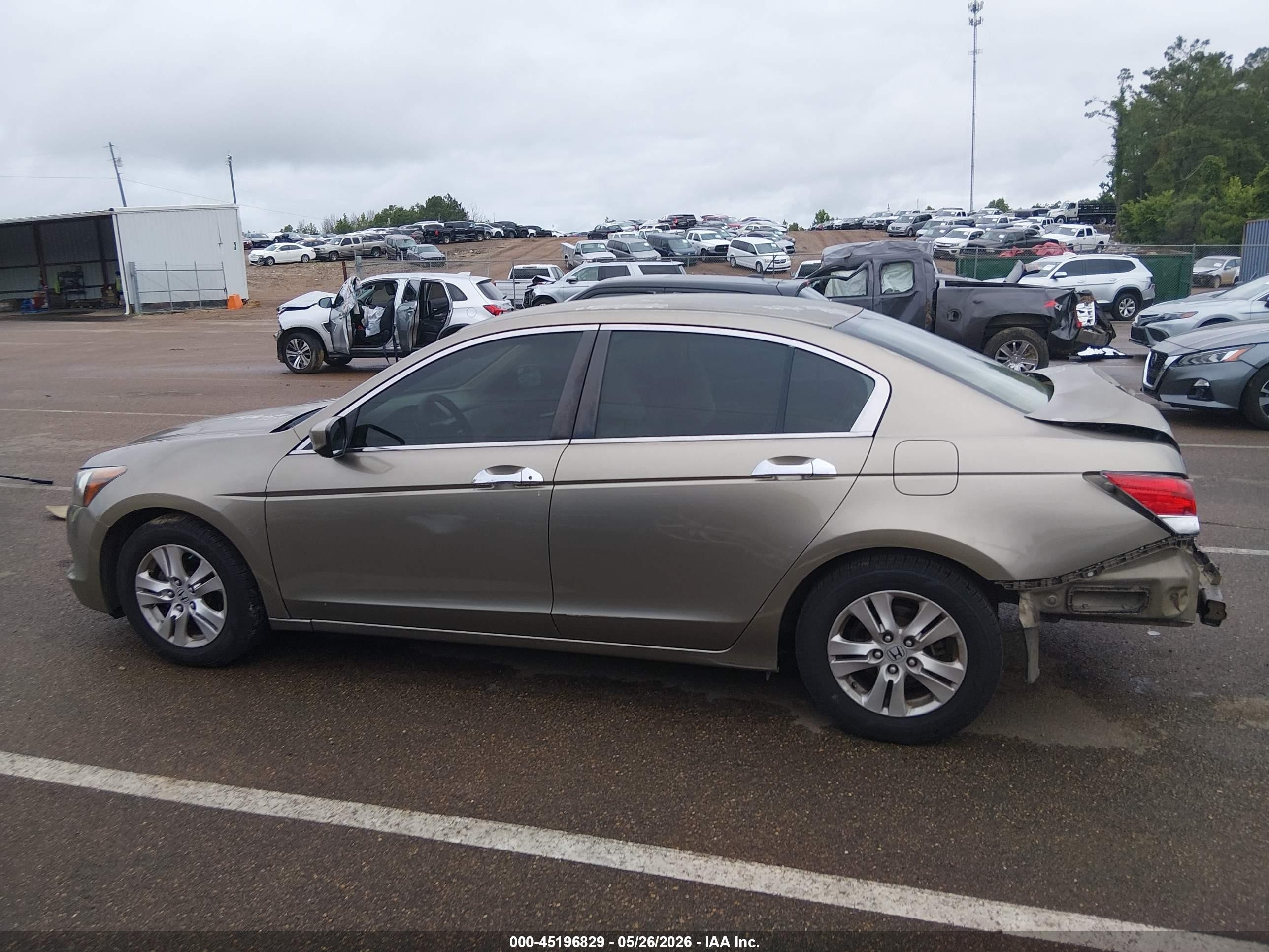 2008 Honda Accord 2.4 Lx-p Золотой vin: JHMCP26498C045445
