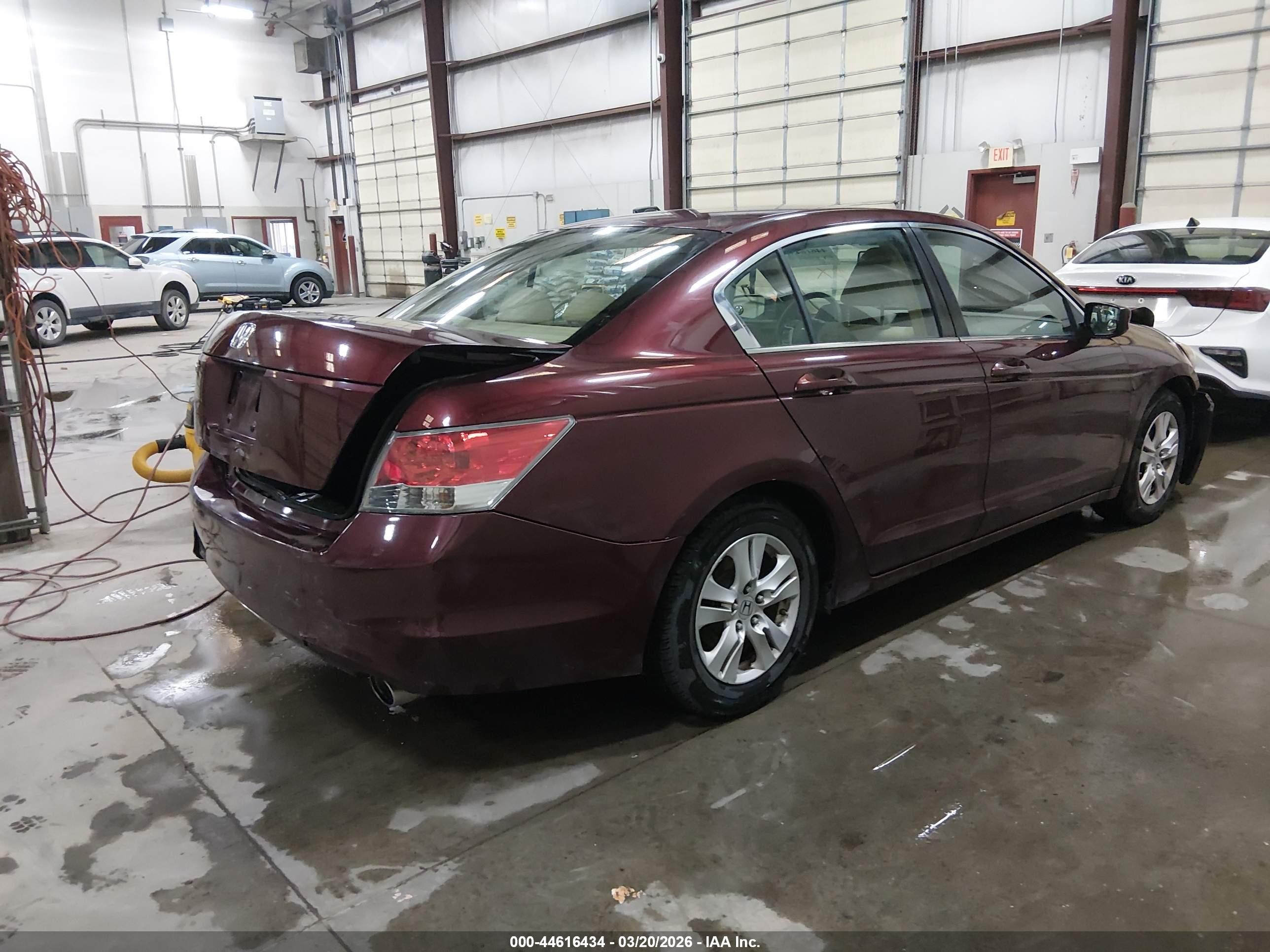 2009 Honda Accord 2.4 Lx-p Burgundy vin: JHMCP26499C008140