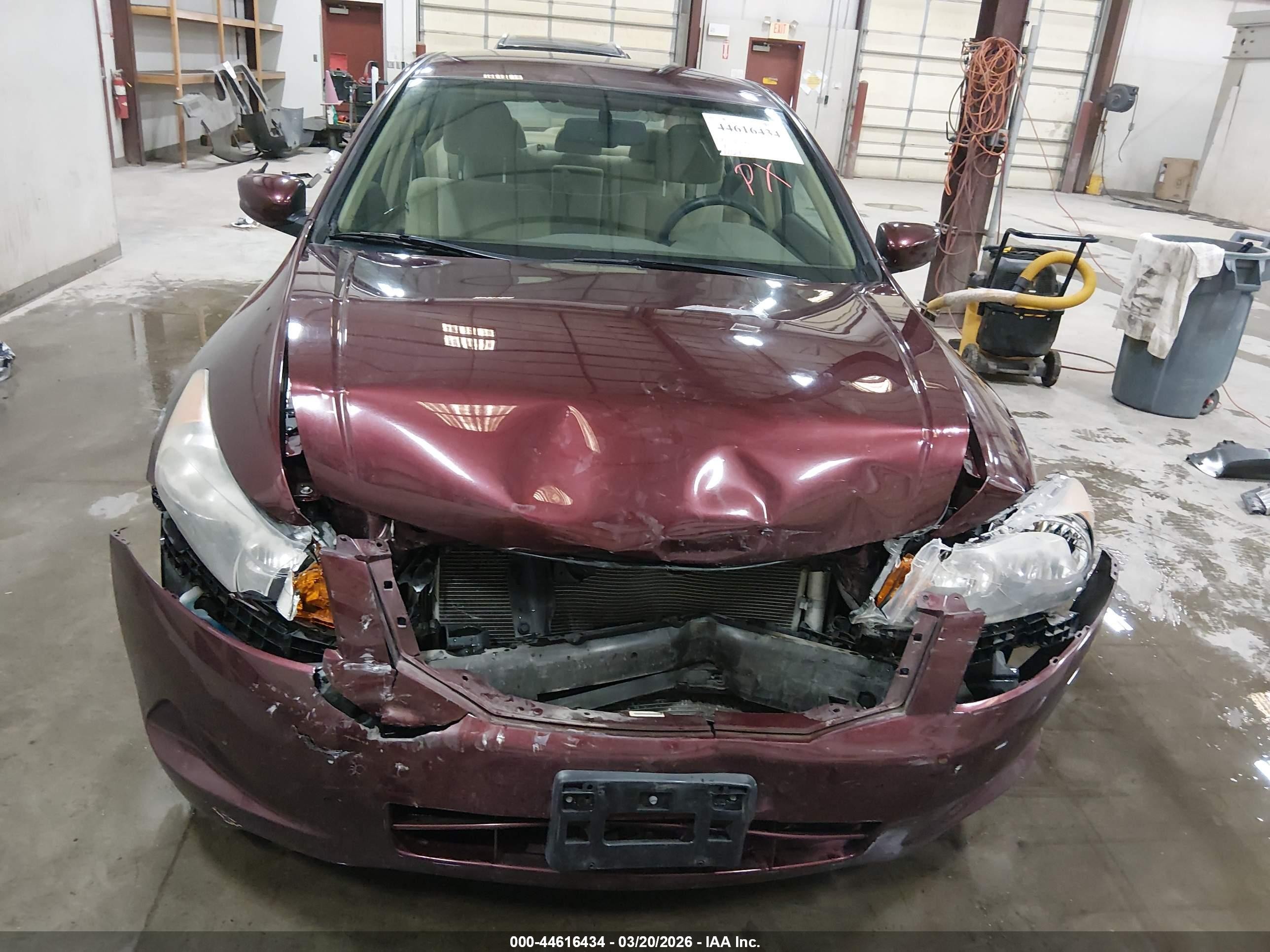 2009 Honda Accord 2.4 Lx-p Burgundy vin: JHMCP26499C008140