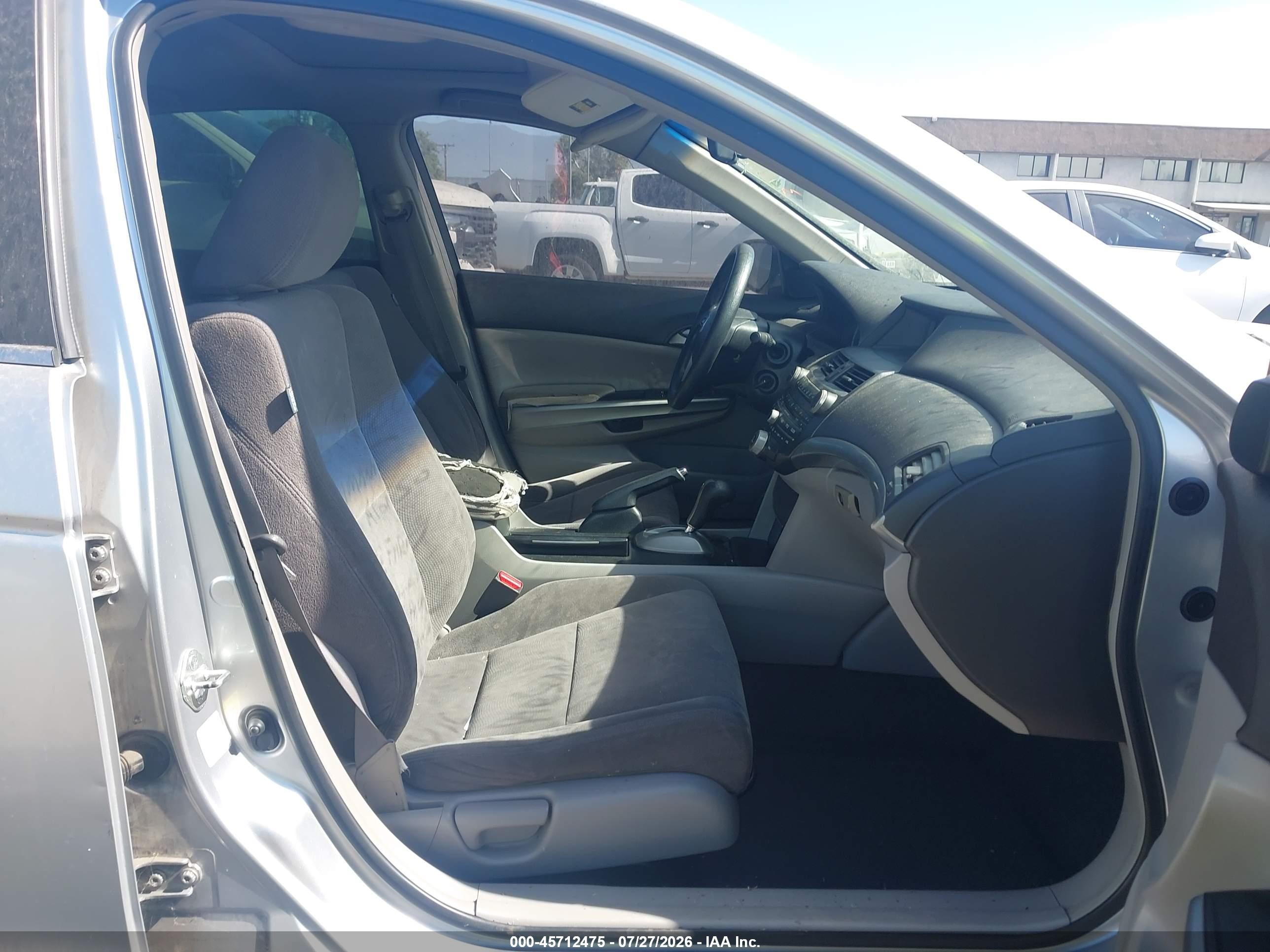 2008 Honda Accord 2.4 Ex Silver vin: JHMCP26708C057381