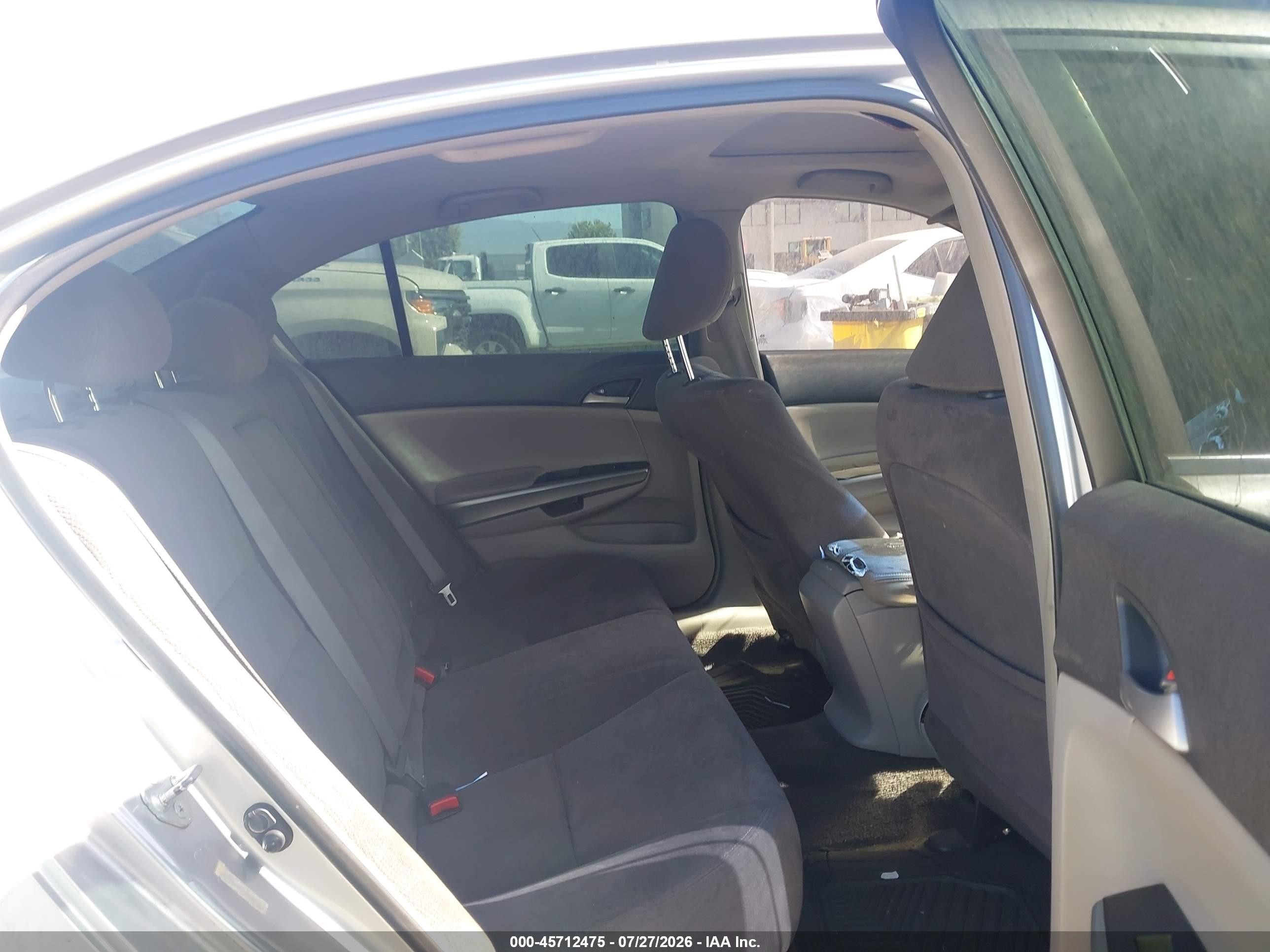 2008 Honda Accord 2.4 Ex Silver vin: JHMCP26708C057381