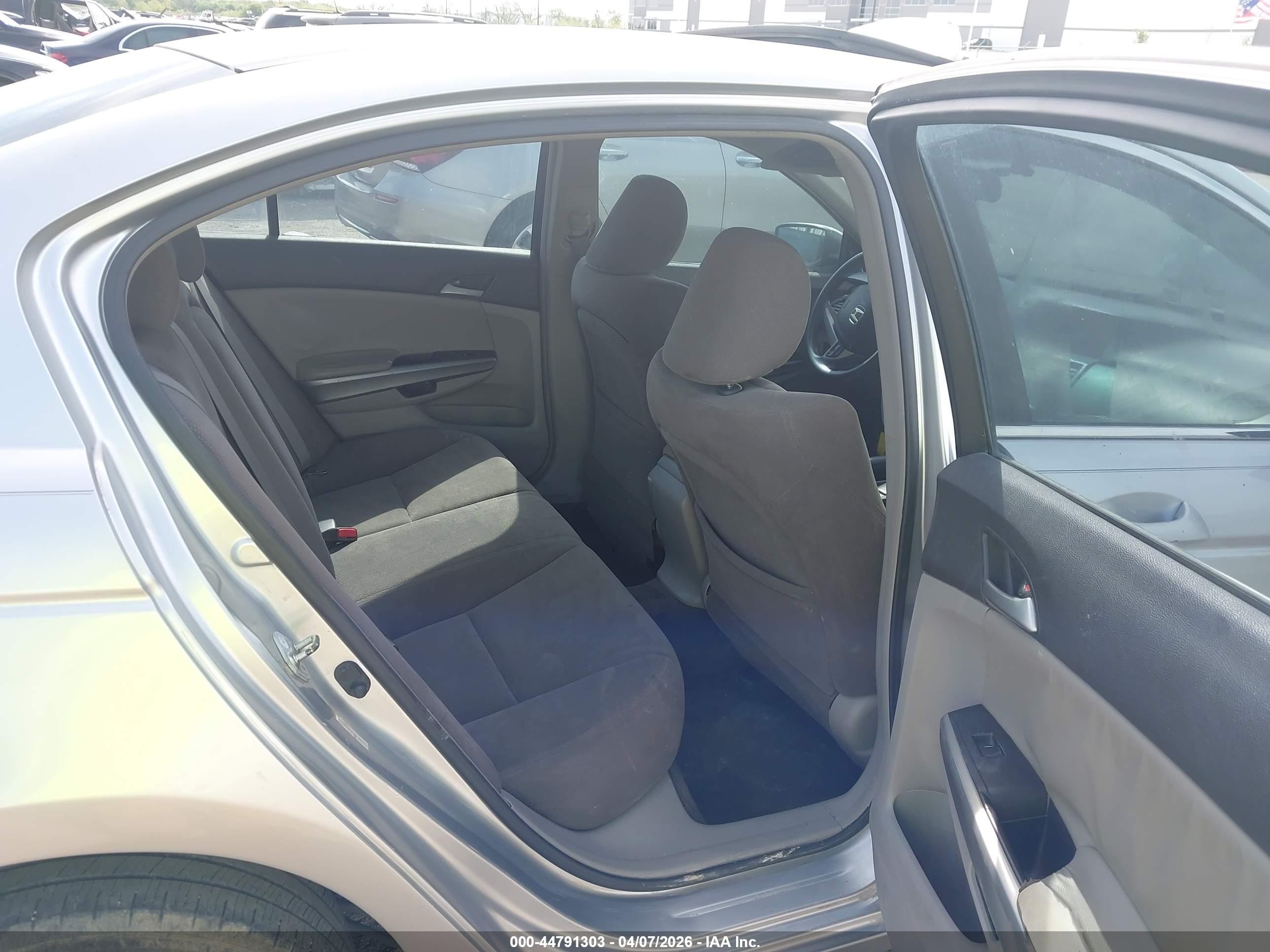 2008 Honda Accord 2.4 Ex Silver vin: JHMCP26708C058594