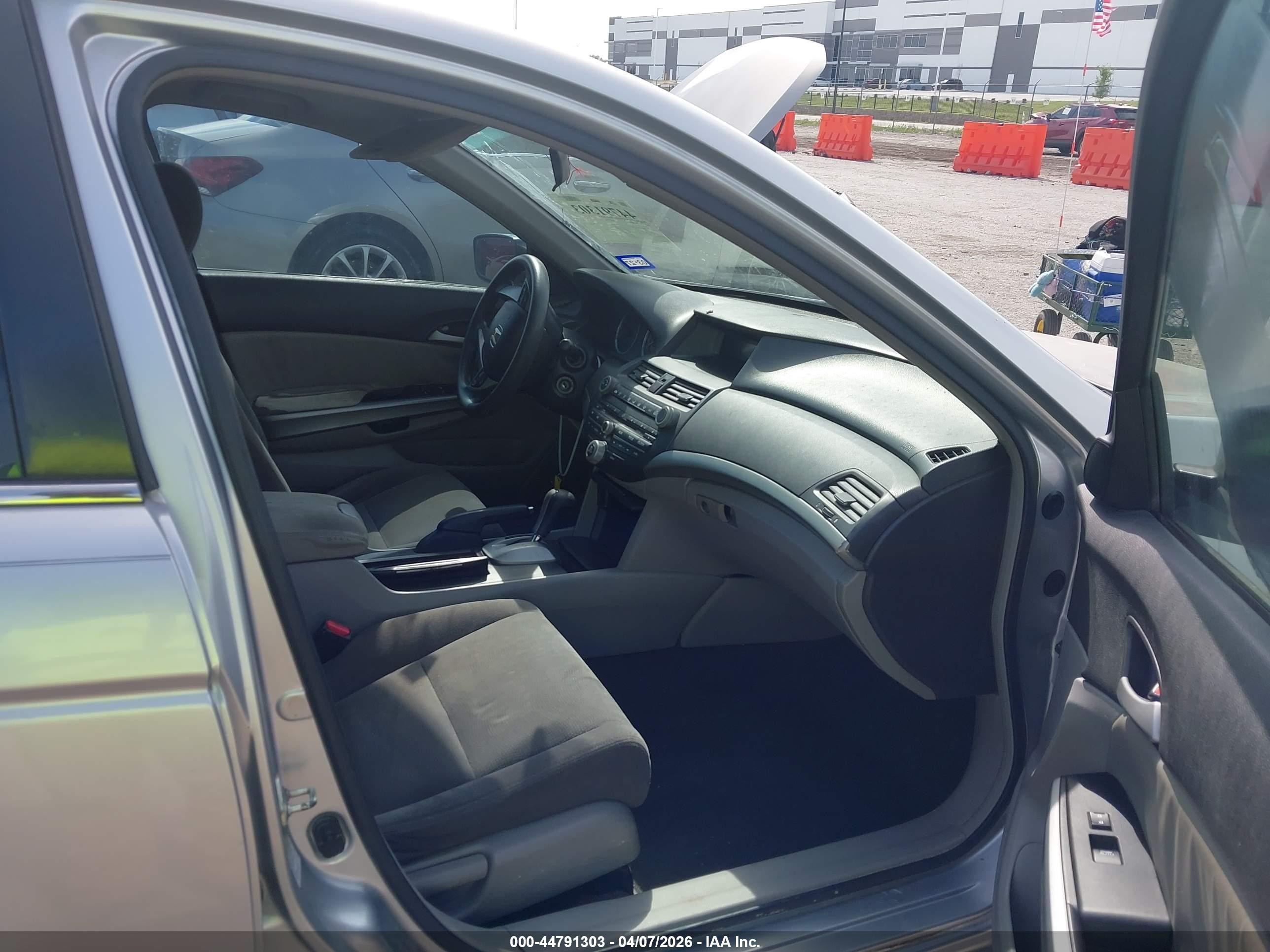 2008 Honda Accord 2.4 Ex Silver vin: JHMCP26708C058594