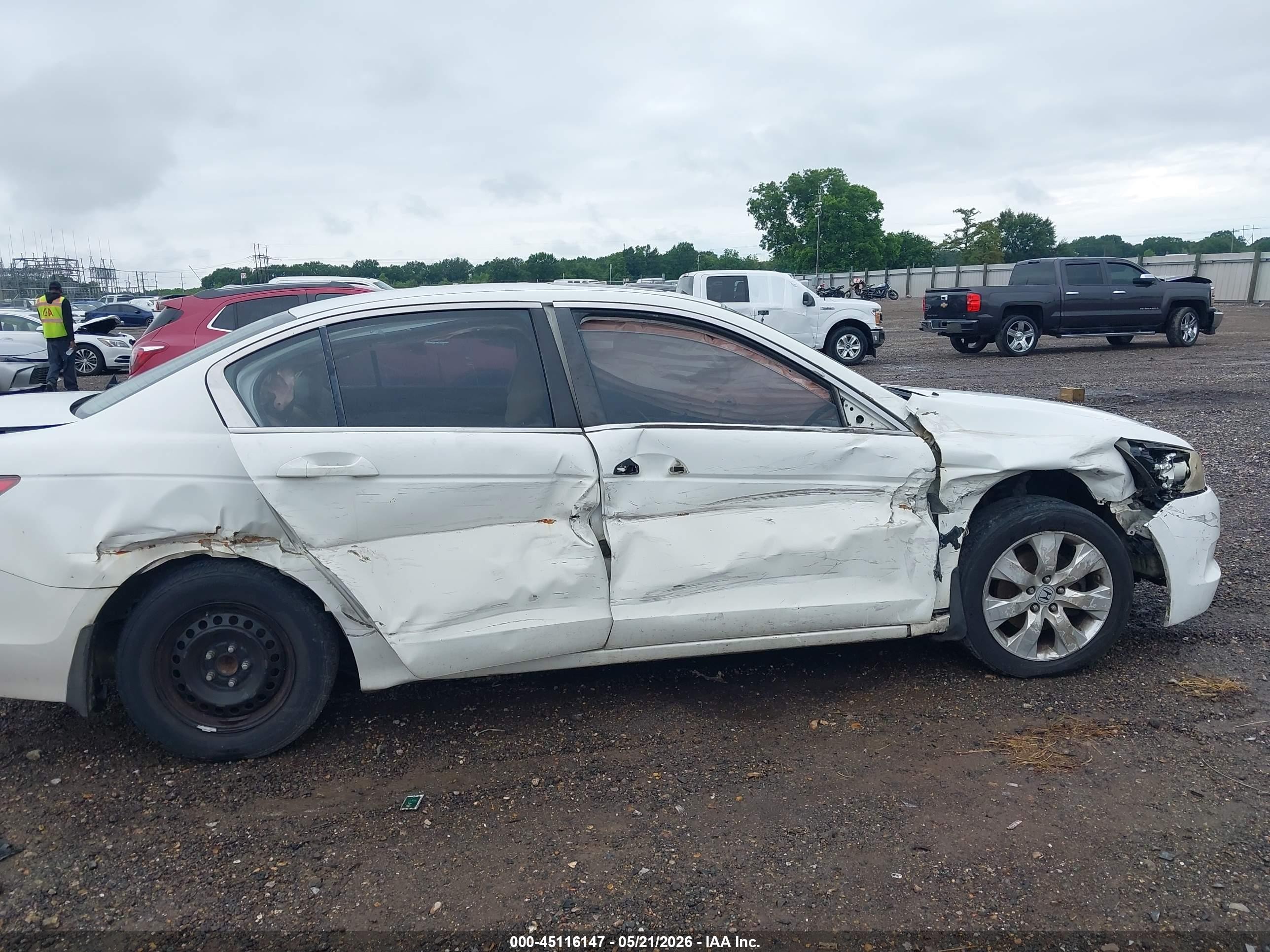 2008 Honda Accord 2.4 Ex White vin: JHMCP26718C071502
