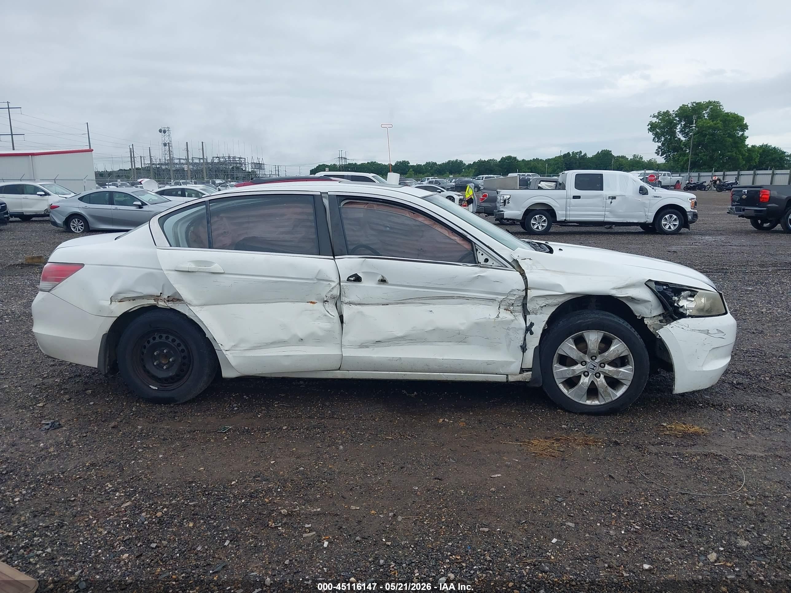 2008 Honda Accord 2.4 Ex White vin: JHMCP26718C071502