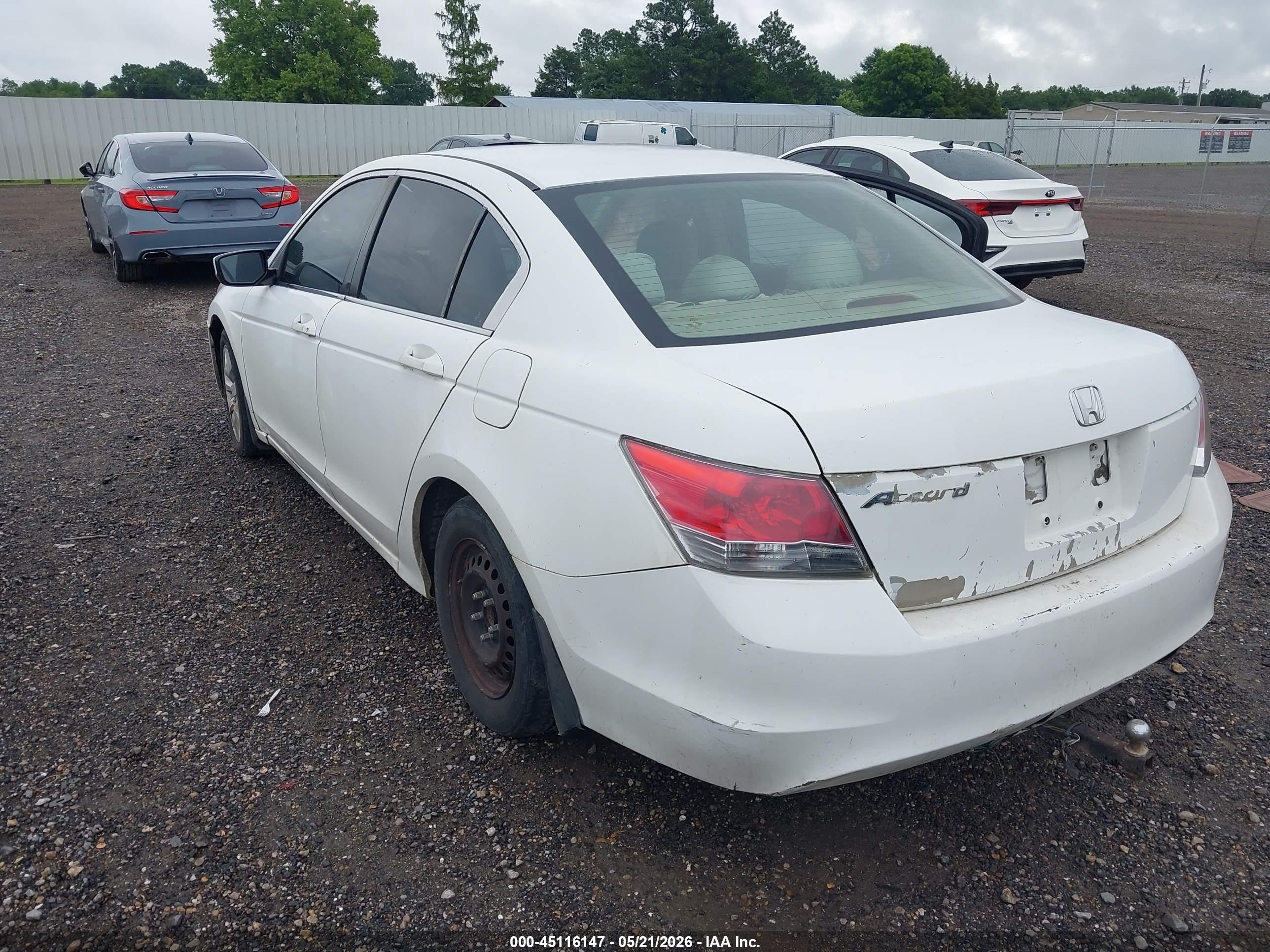 2008 Honda Accord 2.4 Ex White vin: JHMCP26718C071502