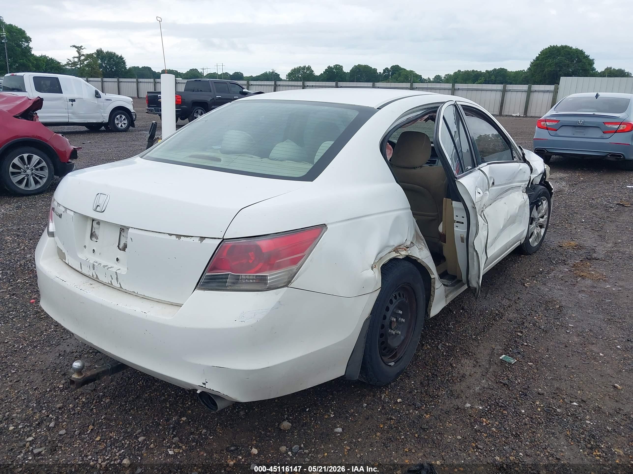 2008 Honda Accord 2.4 Ex White vin: JHMCP26718C071502