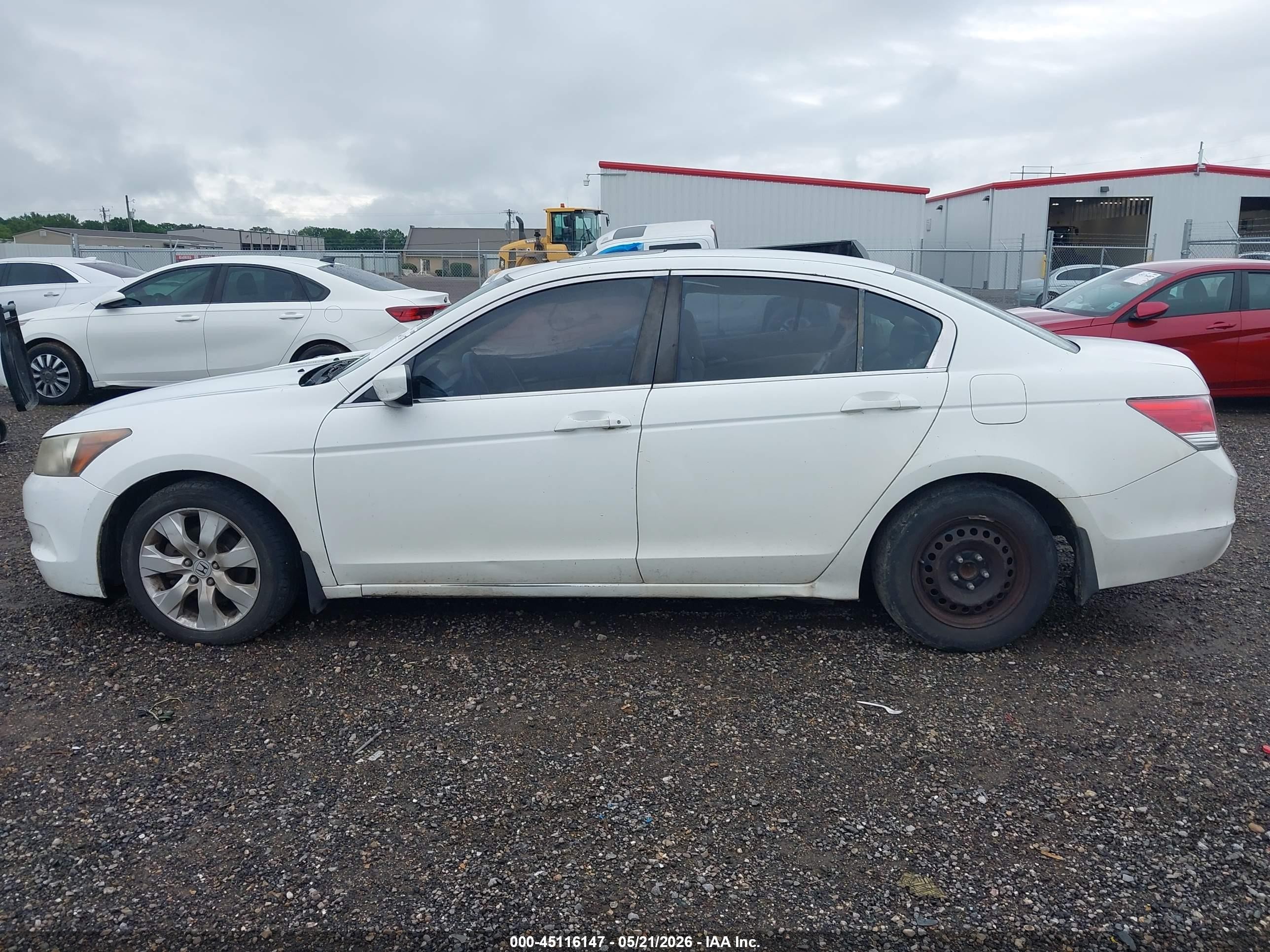 2008 Honda Accord 2.4 Ex White vin: JHMCP26718C071502