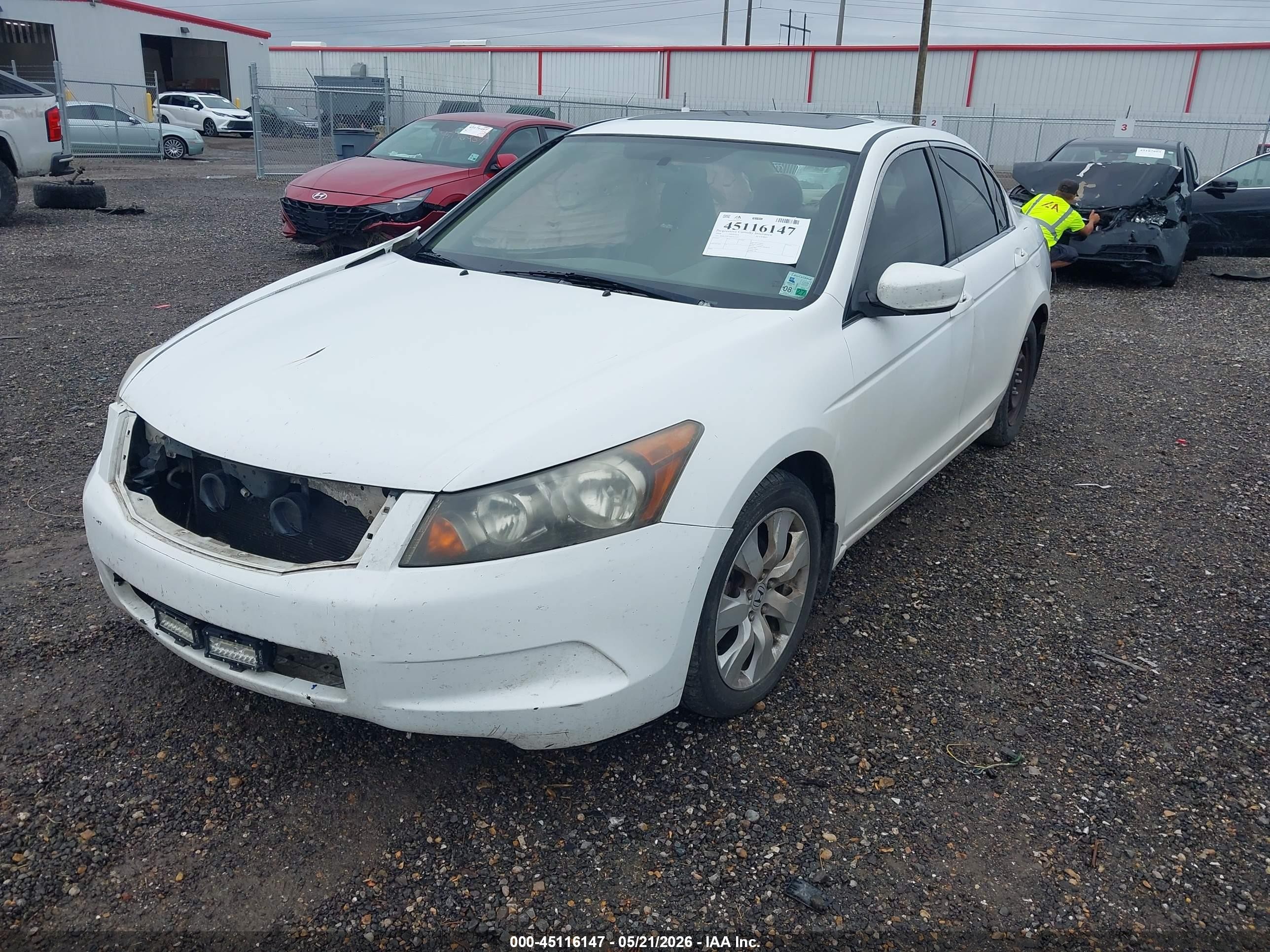 2008 Honda Accord 2.4 Ex White vin: JHMCP26718C071502