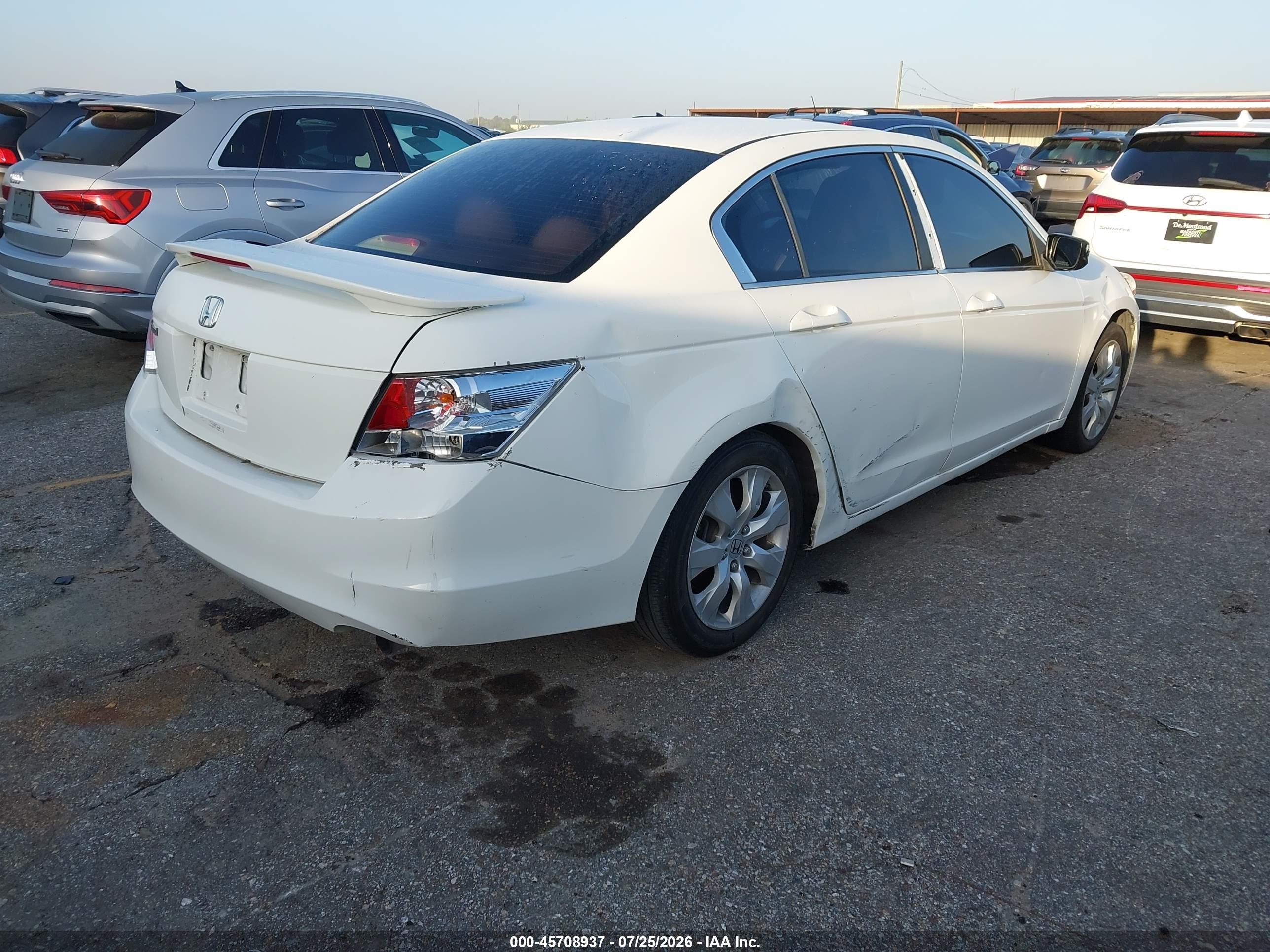 2008 Honda Accord 2.4 Ex White vin: JHMCP26758C029298
