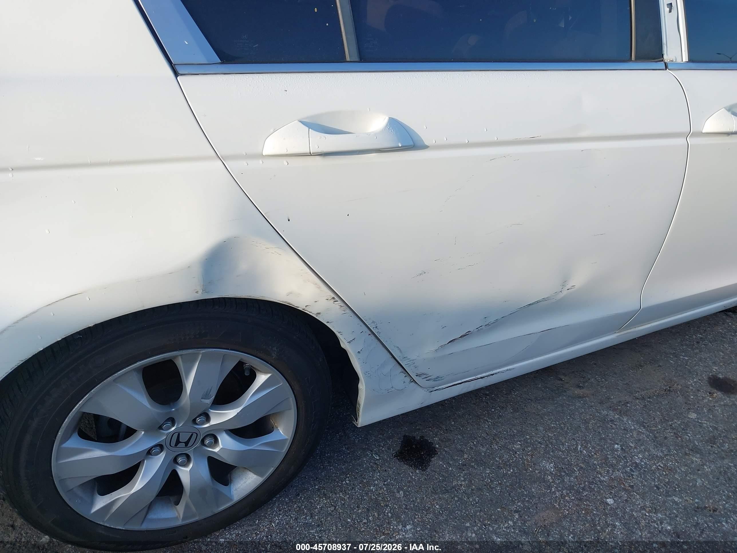2008 Honda Accord 2.4 Ex White vin: JHMCP26758C029298