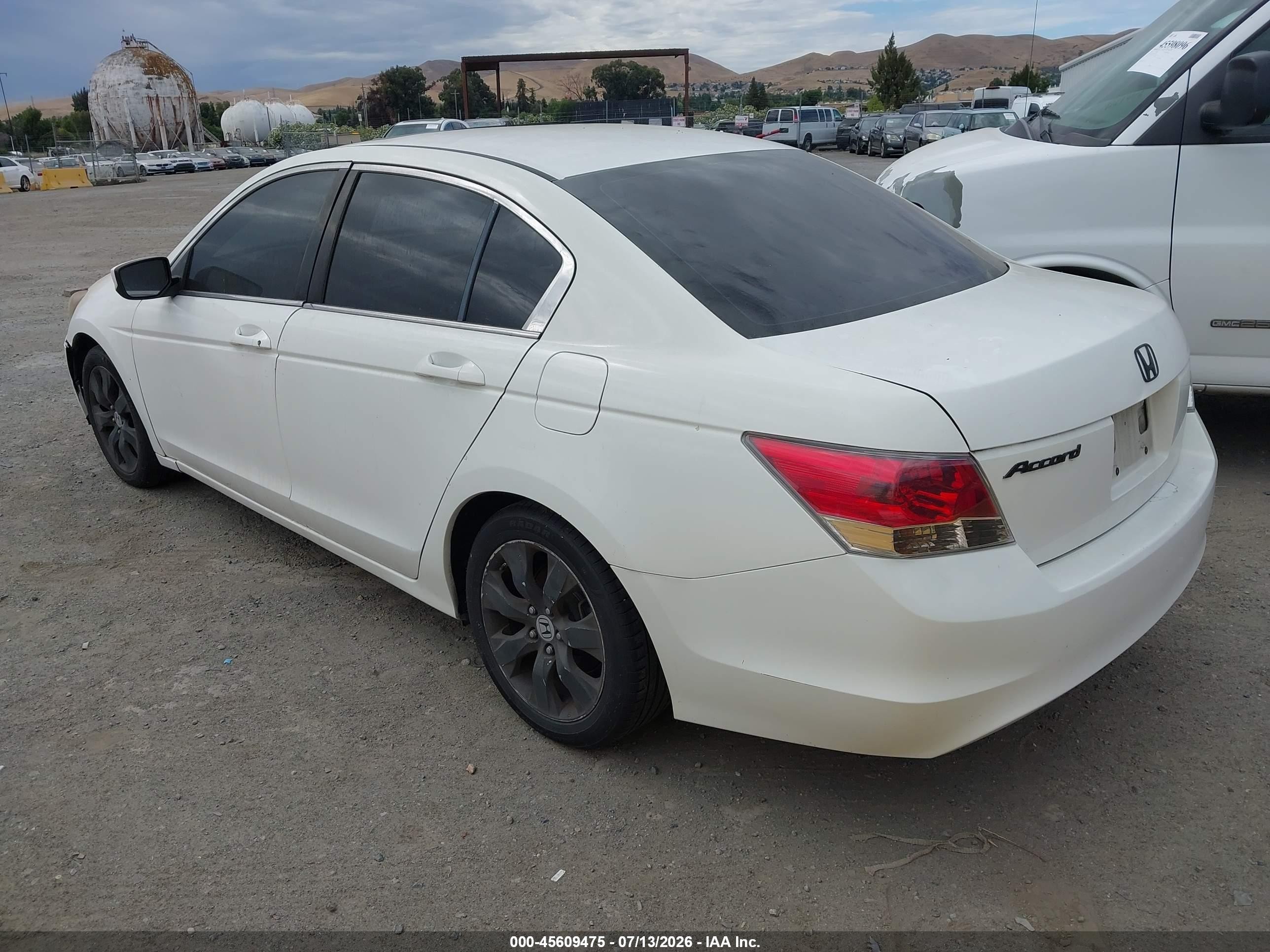 2008 Honda Accord 2.4 Ex White vin: JHMCP26758C030872