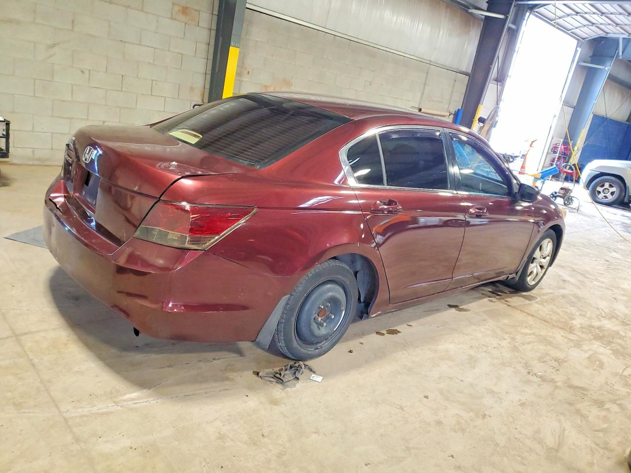 2008 Honda Accord Ex Burgundy vin: JHMCP26768C048622