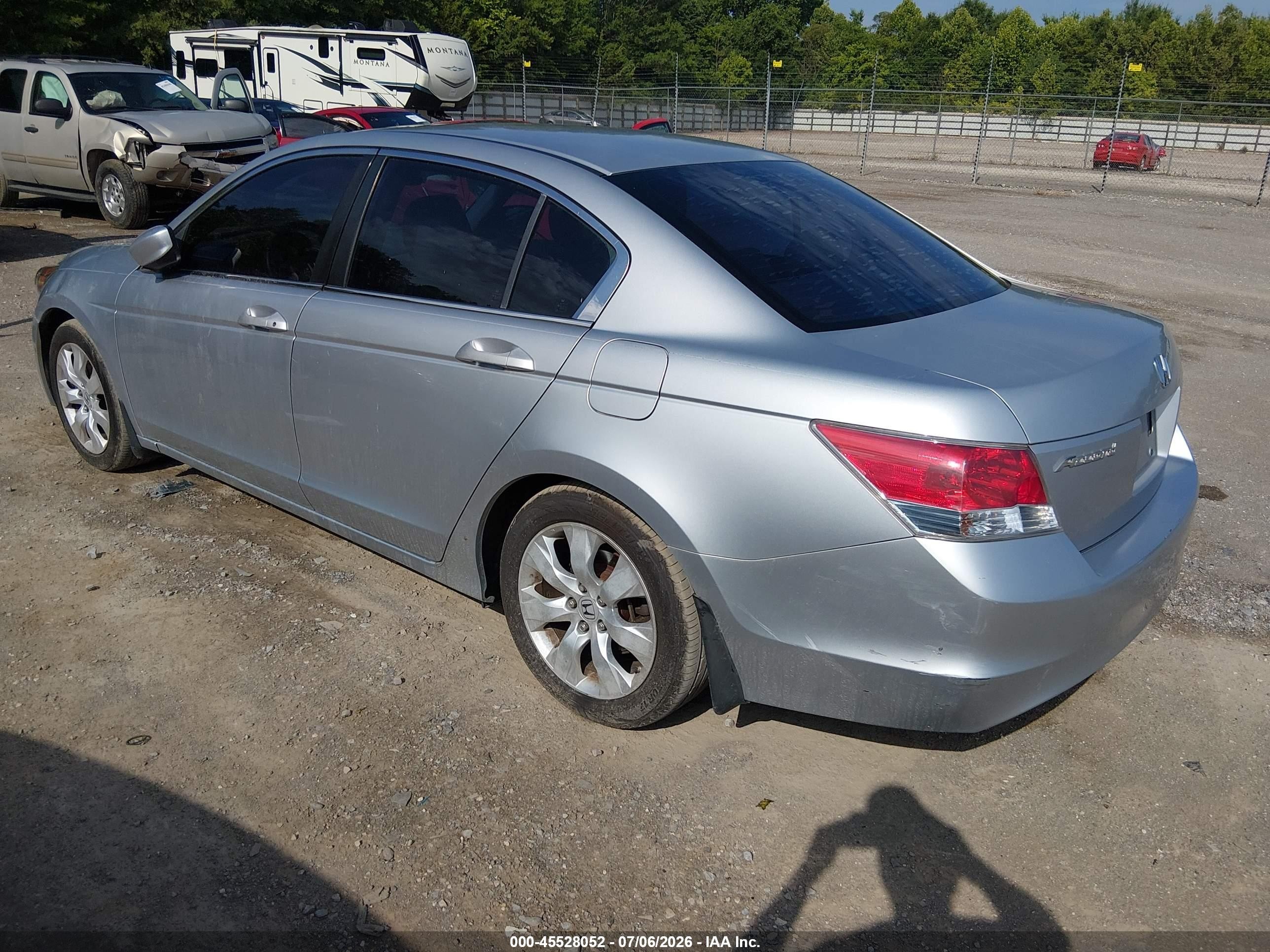 2008 Honda Accord 2.4 Ex Silver vin: JHMCP26778C072041