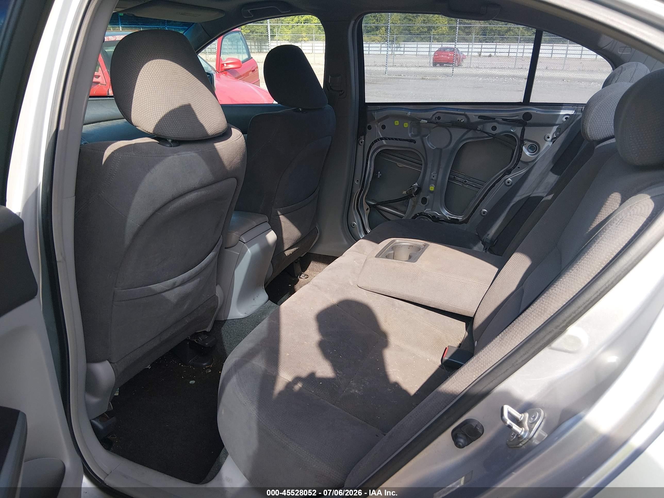 2008 Honda Accord 2.4 Ex Silver vin: JHMCP26778C072041