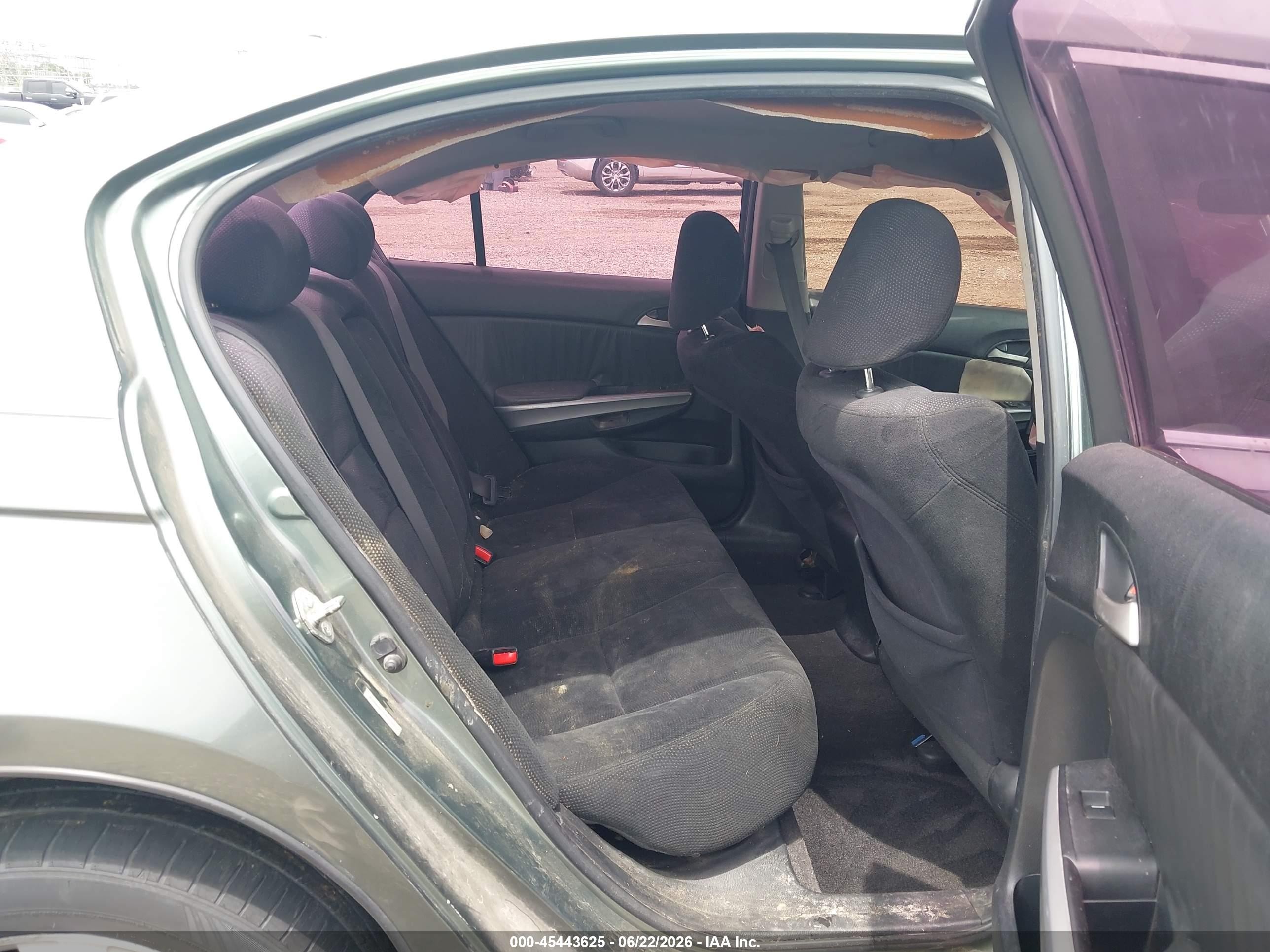 2008 Honda Accord 2.4 Ex Silver vin: JHMCP26788C021177