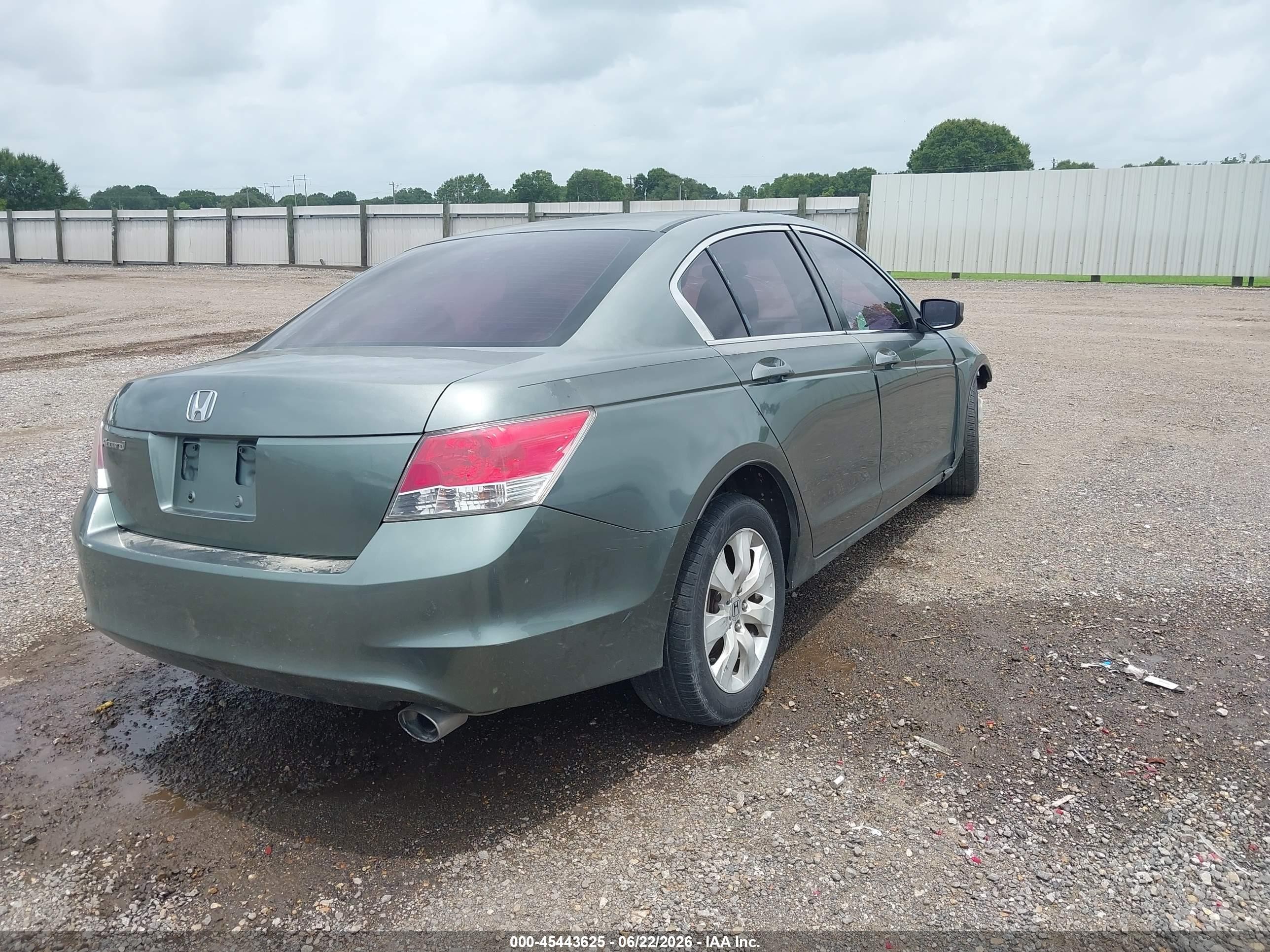 2008 Honda Accord 2.4 Ex Silver vin: JHMCP26788C021177