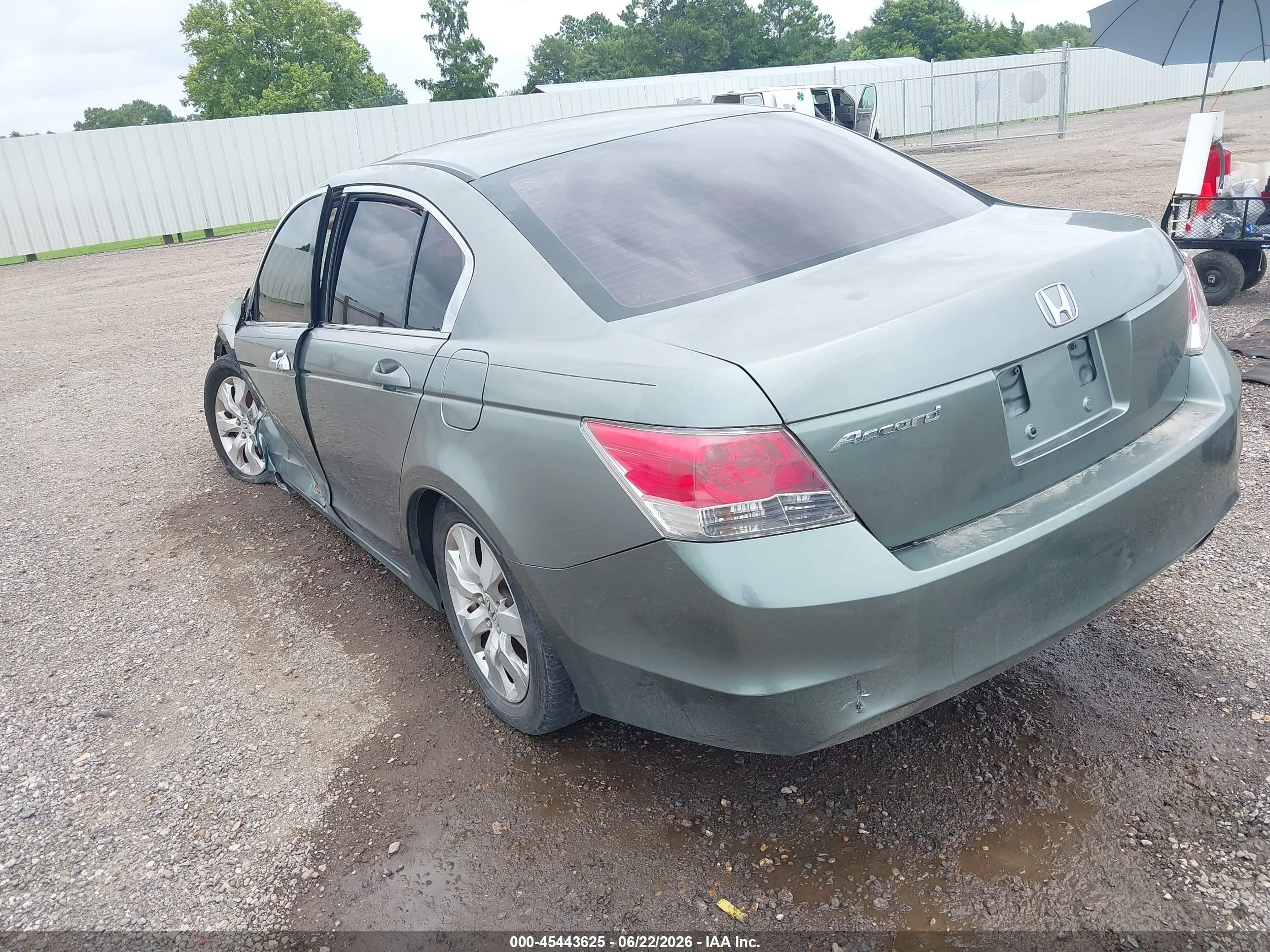 2008 Honda Accord 2.4 Ex Silver vin: JHMCP26788C021177