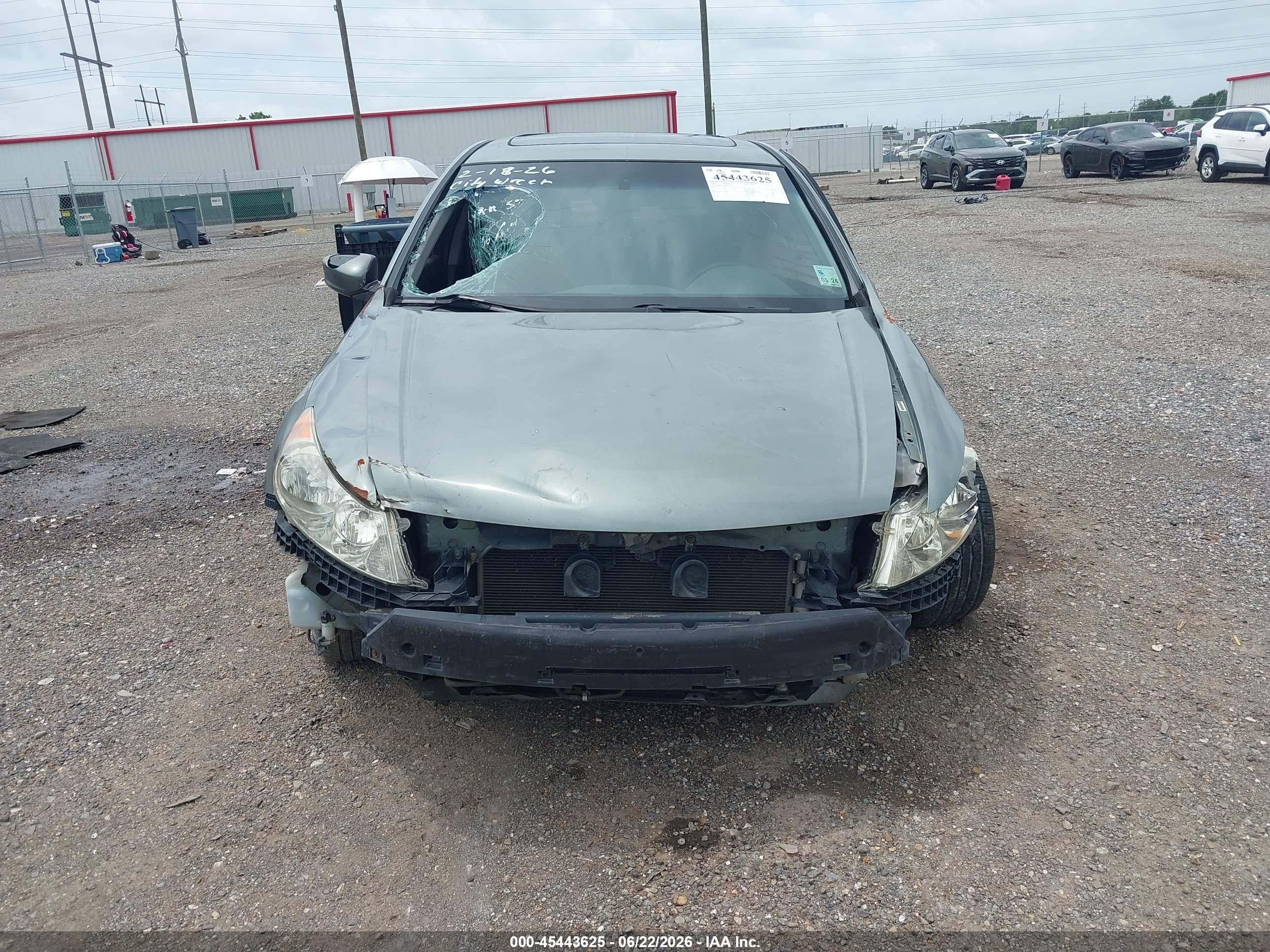2008 Honda Accord 2.4 Ex Silver vin: JHMCP26788C021177