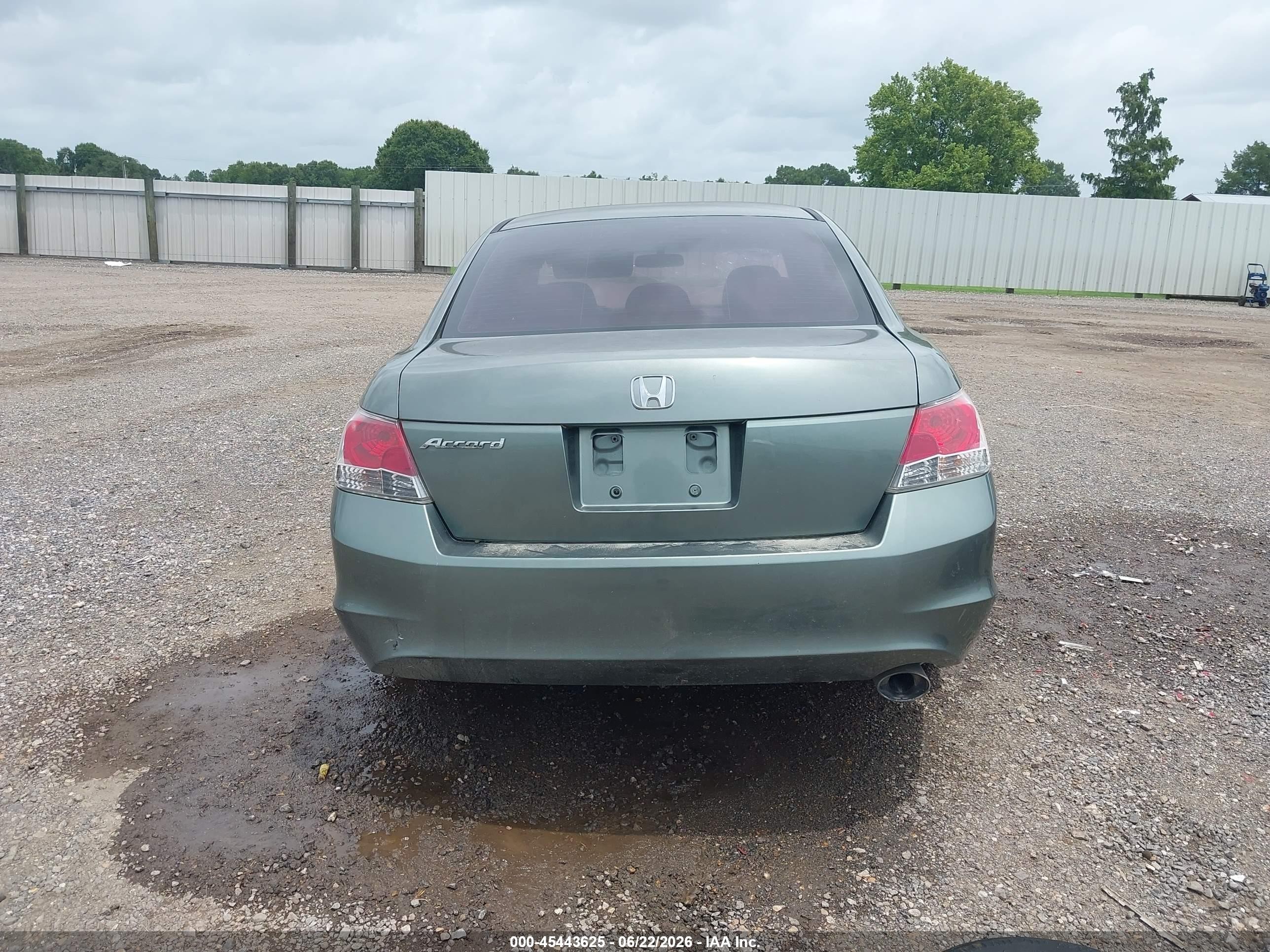 2008 Honda Accord 2.4 Ex Silver vin: JHMCP26788C021177